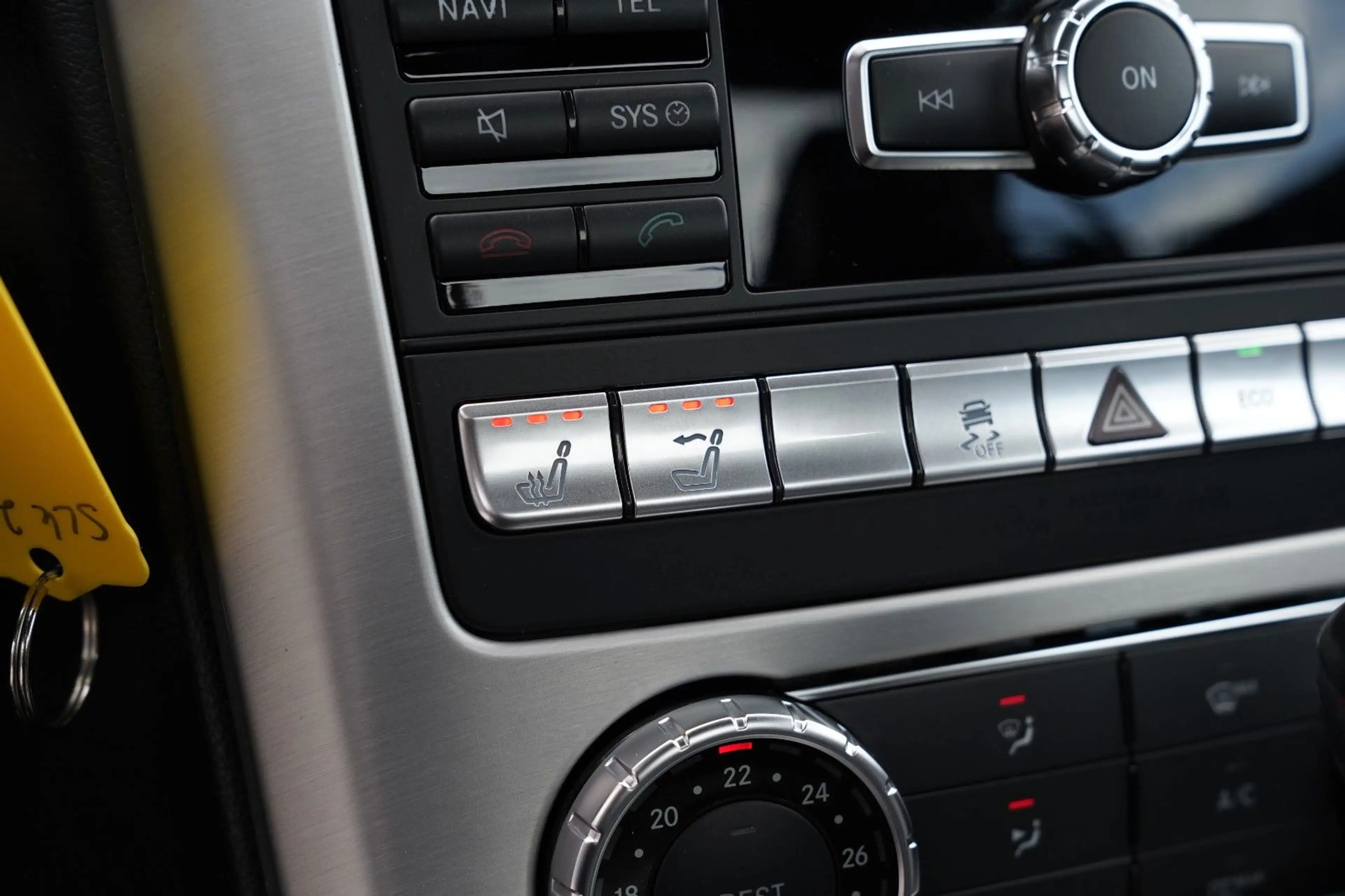 Mercedes-Benz SLK 200 BE 7G Navi-Leder-1.Hand — photo 11