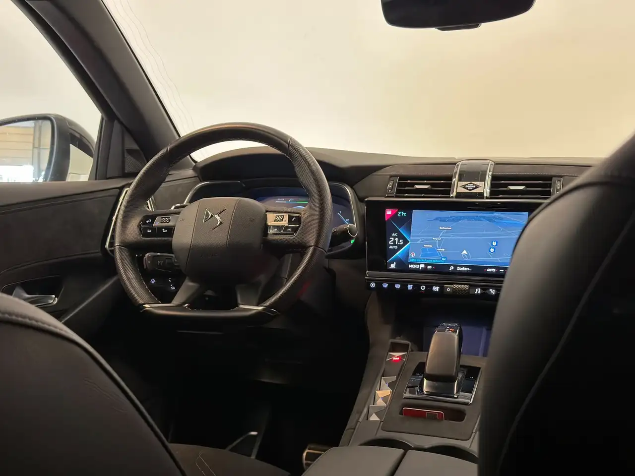 DS Automobiles DS 7 Crossback 2022 — фото 10