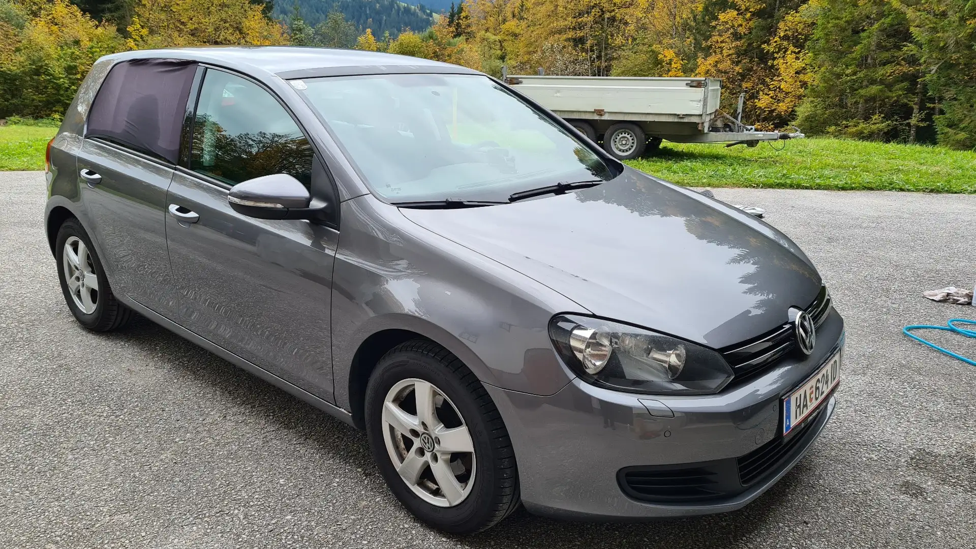 Volkswagen Golf 1.6 TDI Trendline Grau - 1