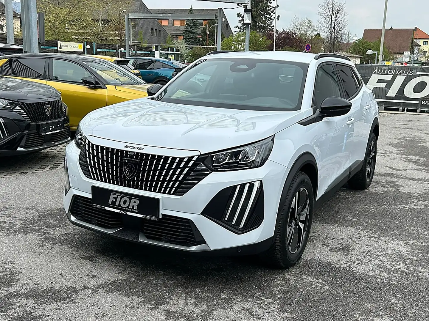 Peugeot 2008 Benzin 100 S&S Allure 6-Gang-Manuell (P2974) Weiß - 1