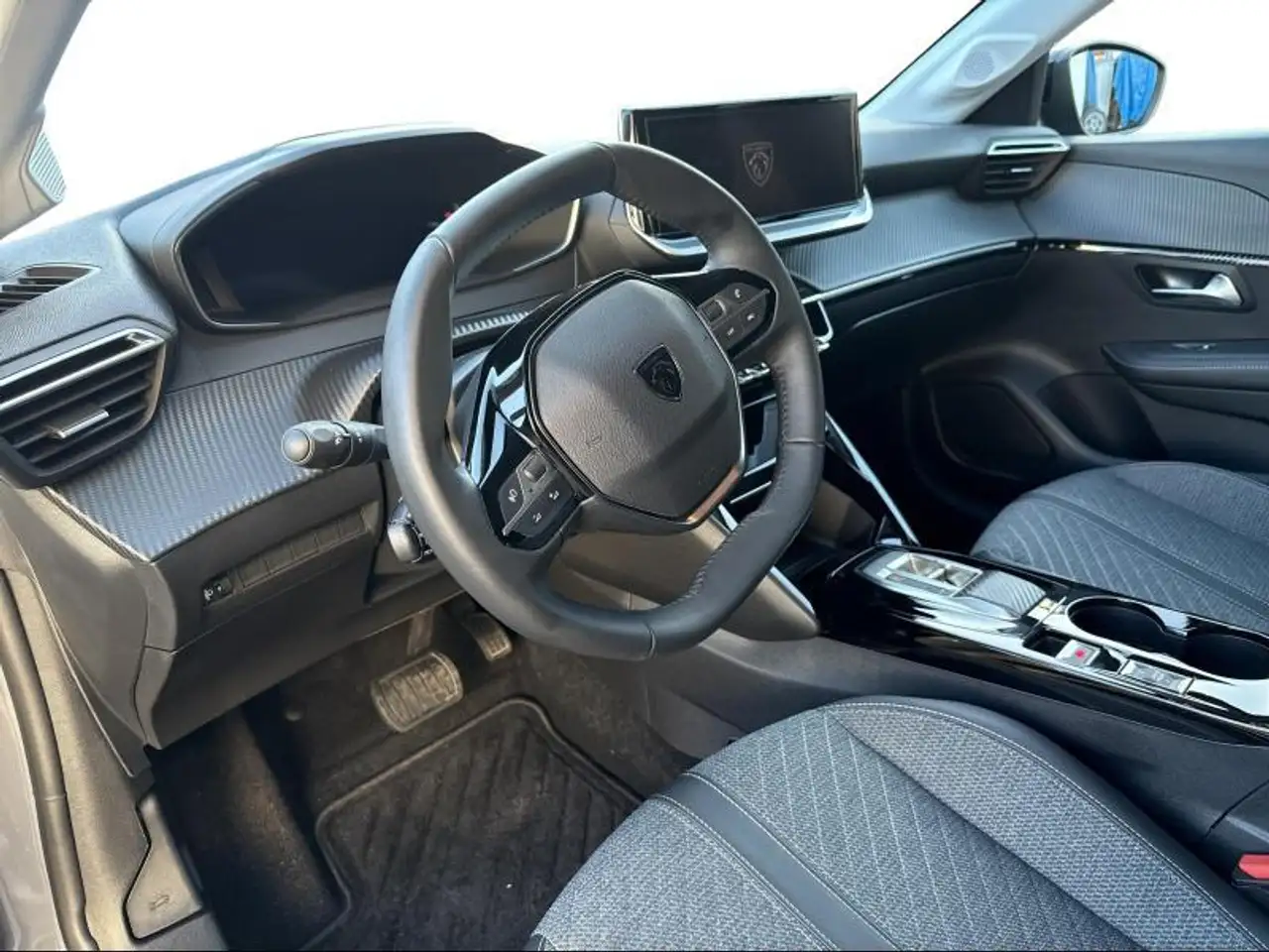 Peugeot 208 Allure 1.2 Hybrid 100 DCS6 10