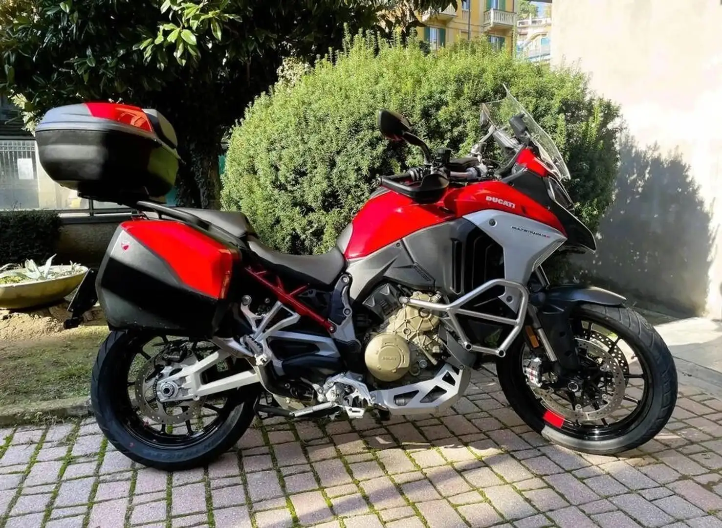 Ducati Multistrada V4 S Червоний - 1
