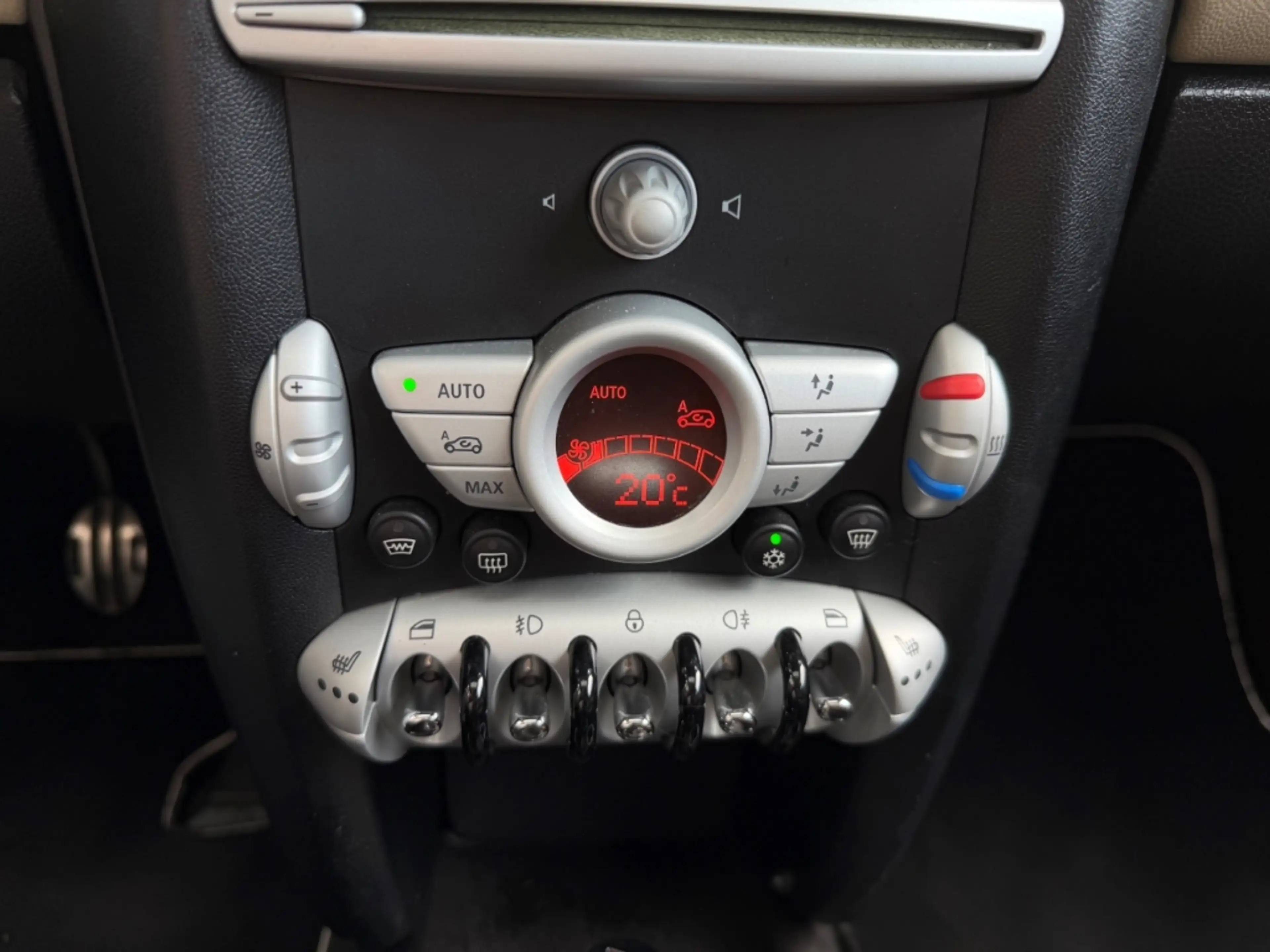 MINI Cooper S Clubman PANO Leder SHz Xenon Chili PDC S/S Regensensor — photo 8