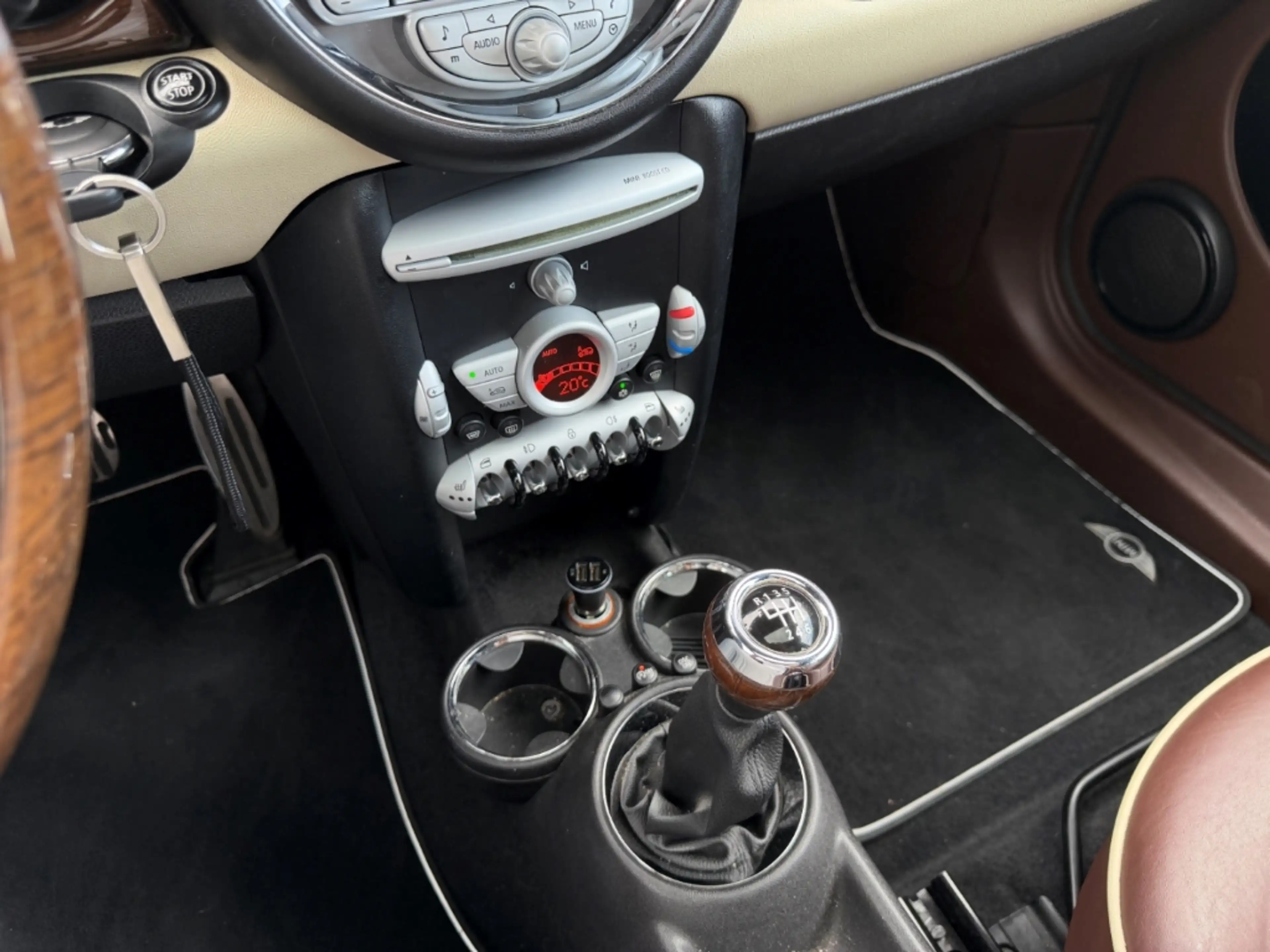 MINI Cooper S Clubman PANO Leder SHz Xenon Chili PDC S/S Regensensor — photo 9