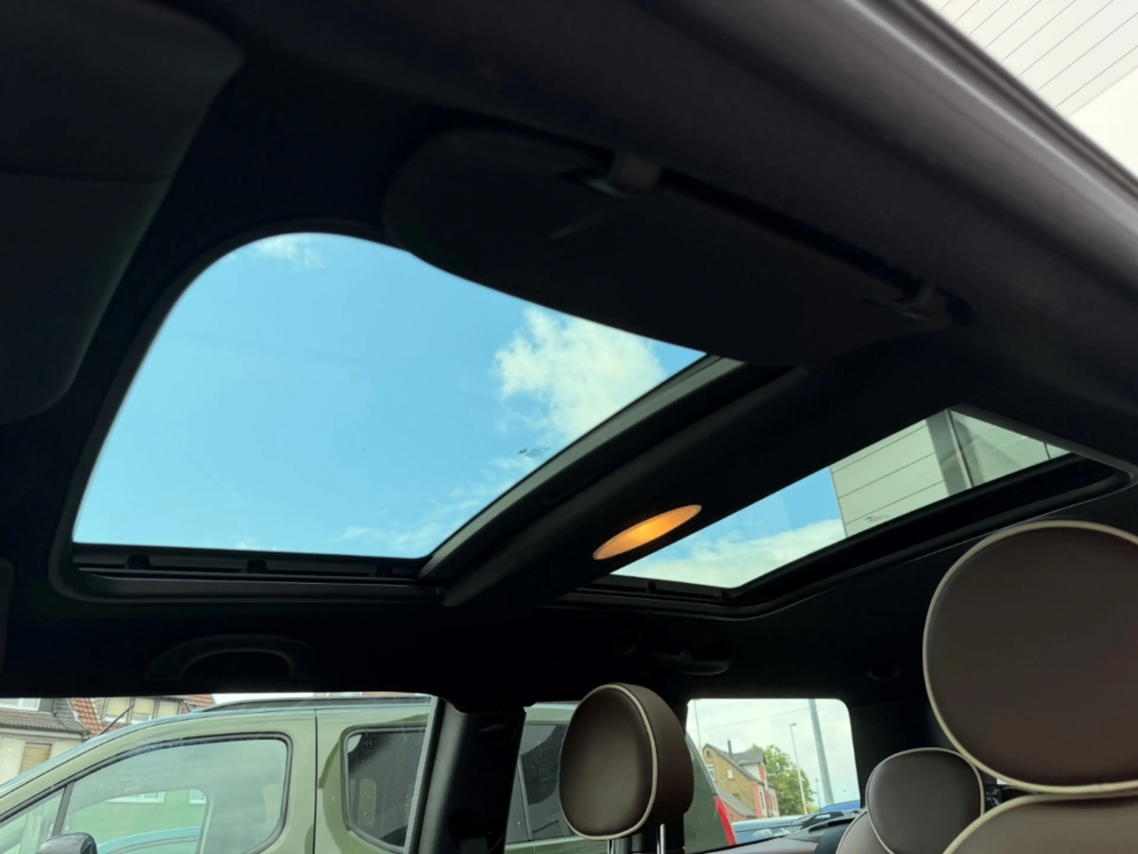 MINI Cooper S Clubman PANO Leder SHz Xenon Chili PDC S/S Regensensor — photo 12