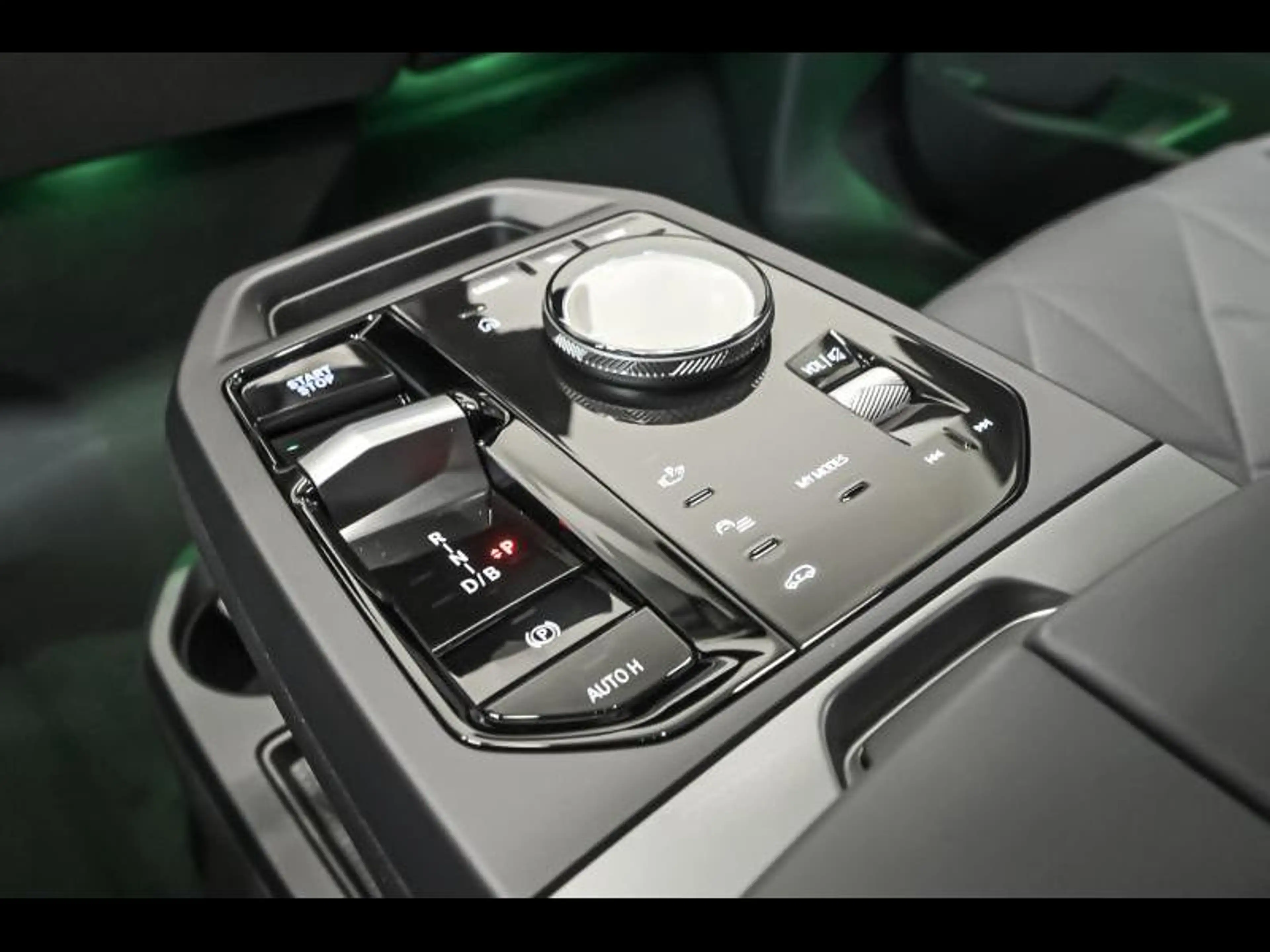 BMW iX xDrive45 - NIEUW — photo 11