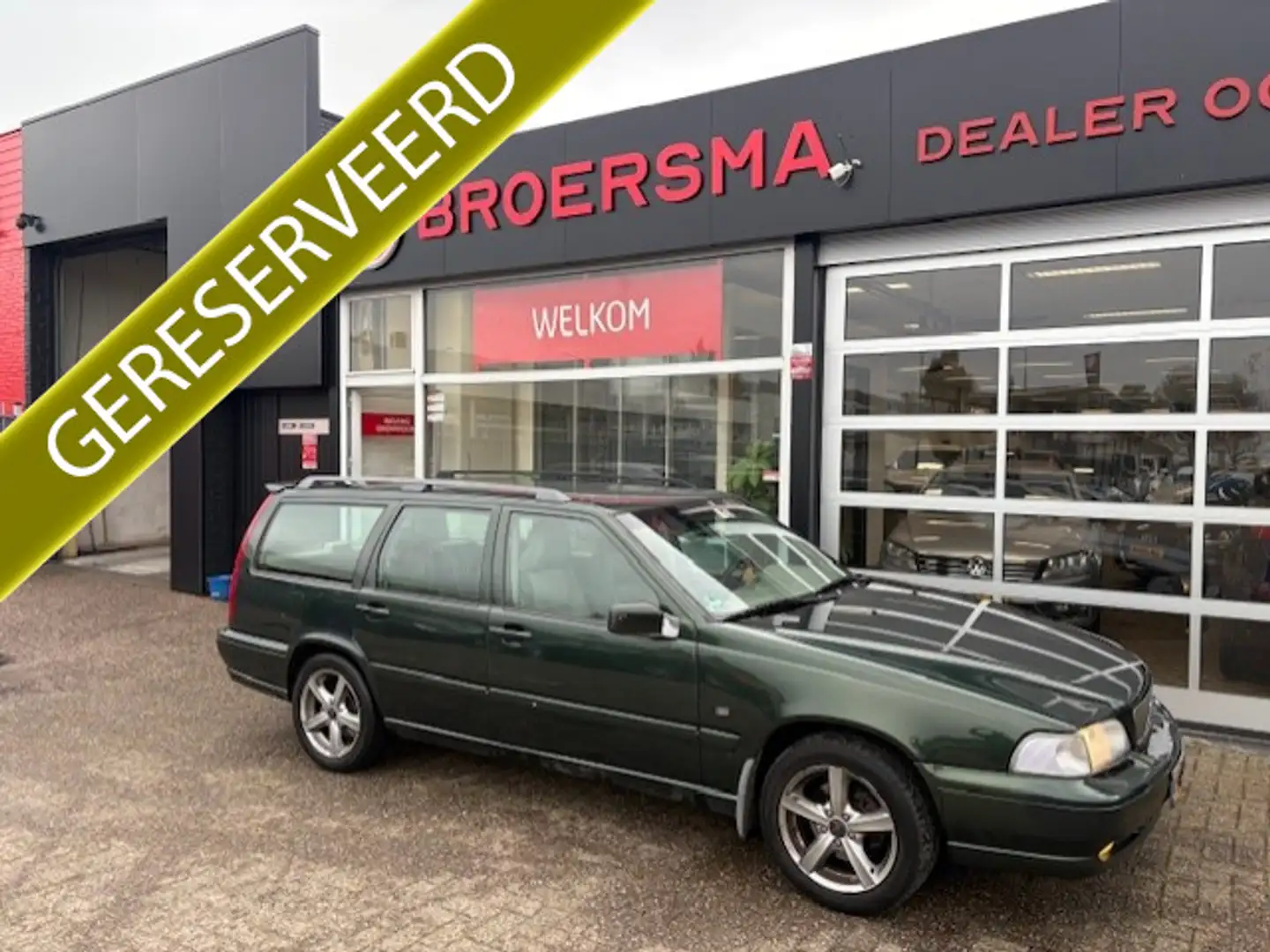 Volvo V70 2.4 Polar 2 EIGENAAR * APK 06-05-2025 Vert - 1