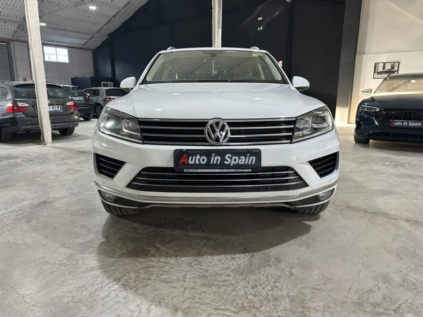 Volkswagen Touareg 3.0TDI V6 BMT R-Line 245 Tiptronic Blanco - 2