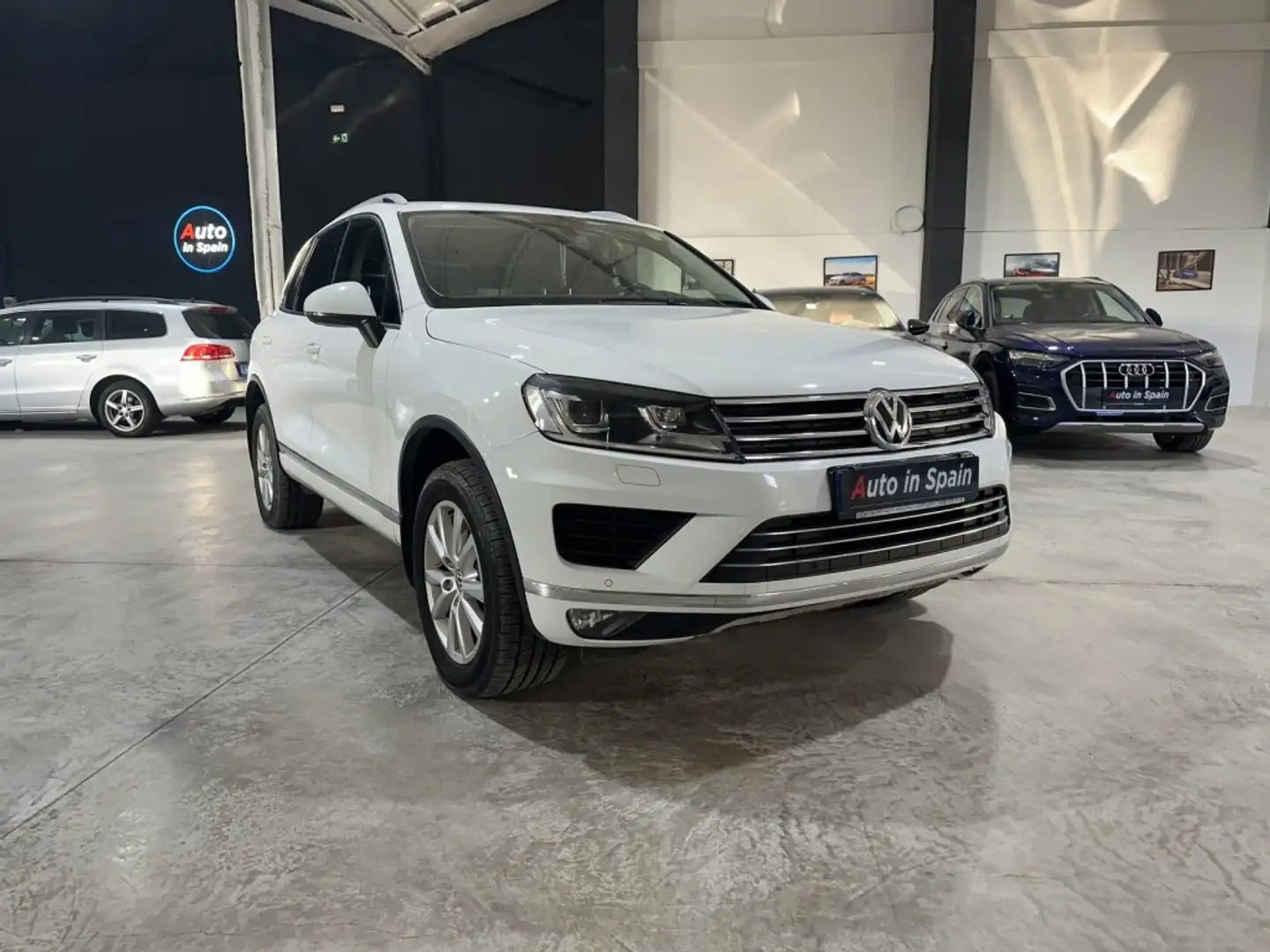 Volkswagen Touareg 3.0TDI V6 BMT R-Line 245 Tiptronic Blanco - 1