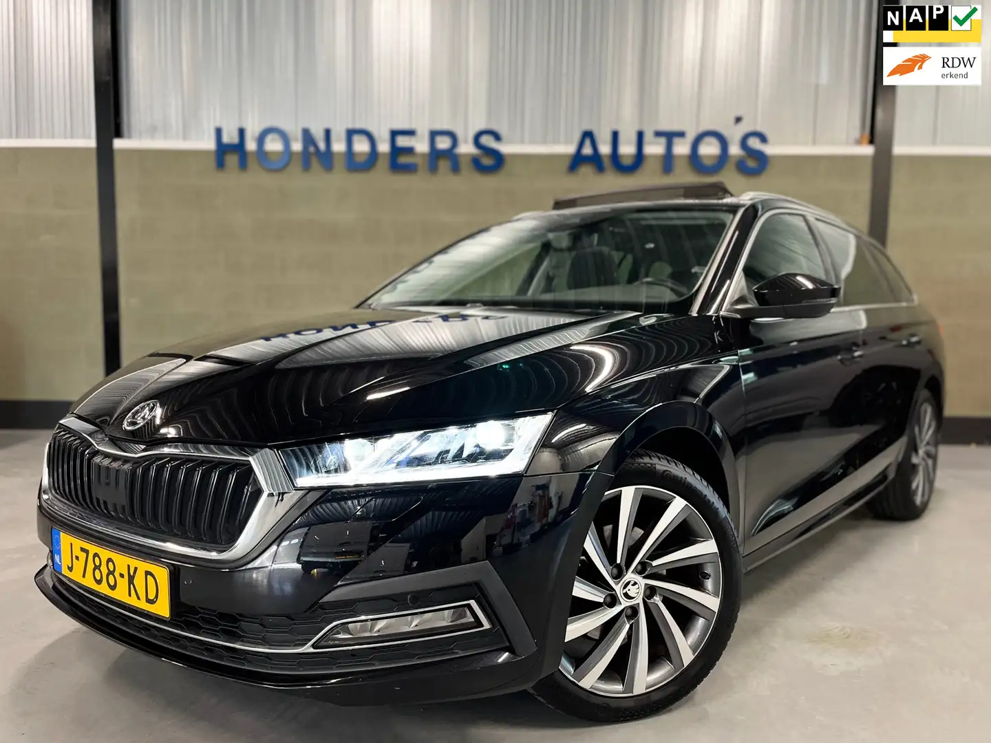 Skoda Octavia Combi 1.5 TSI First Edition 150 PK NW MODEL I TREK Nero - 1