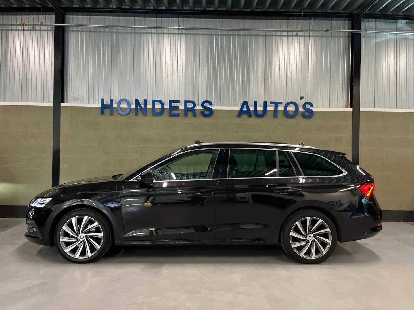 Skoda Octavia Combi 1.5 TSI First Edition 150 PK NW MODEL I TREK Nero - 2