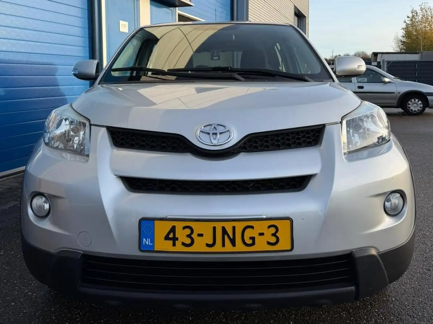 Toyota Urban Cruiser Urban Cruiser 1.3 VVT-i Aspiration Argent - 1