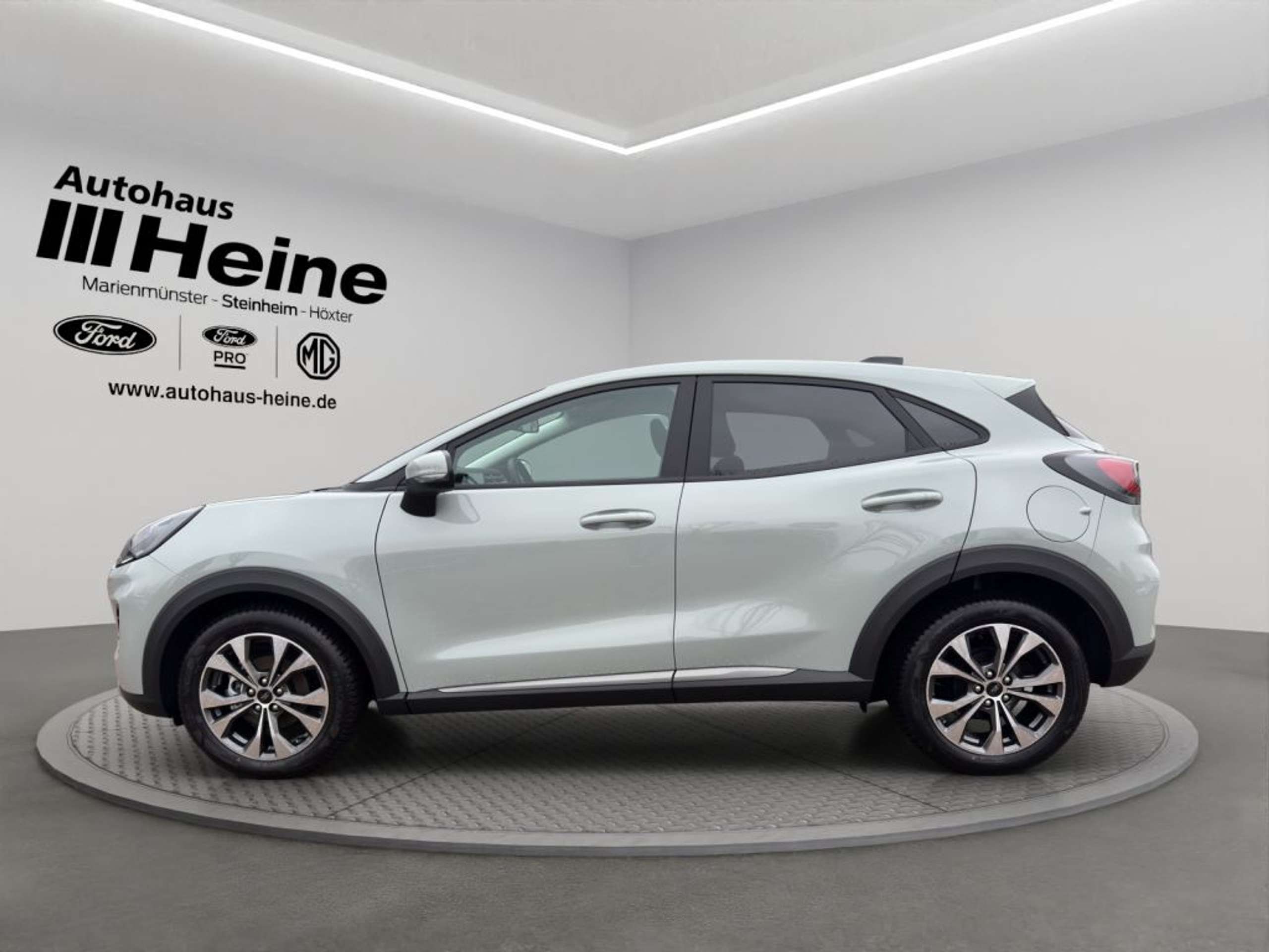 Fahrzeugabbildung Ford Puma TITANIUM 1.0 Ltr. Hybrid 125 PS *NAVI*RFK* - mit KI generiert/bearbeitet