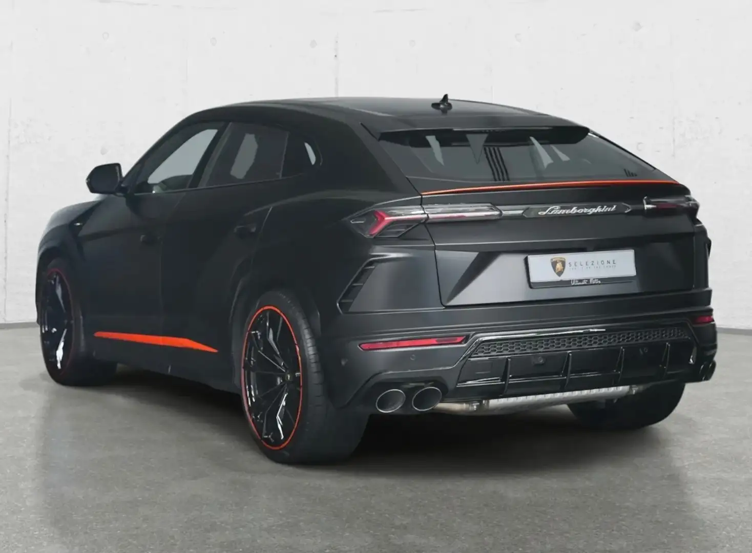 Lamborghini Urus Nero - 2