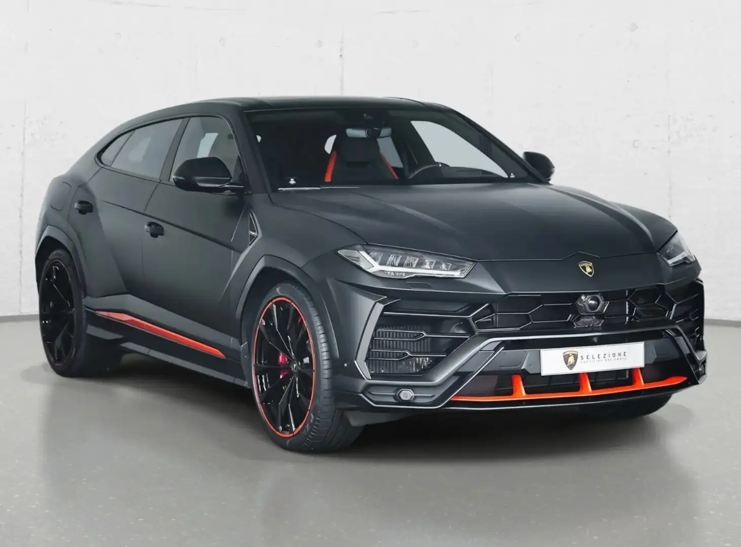 Lamborghini Urus Nero - 1