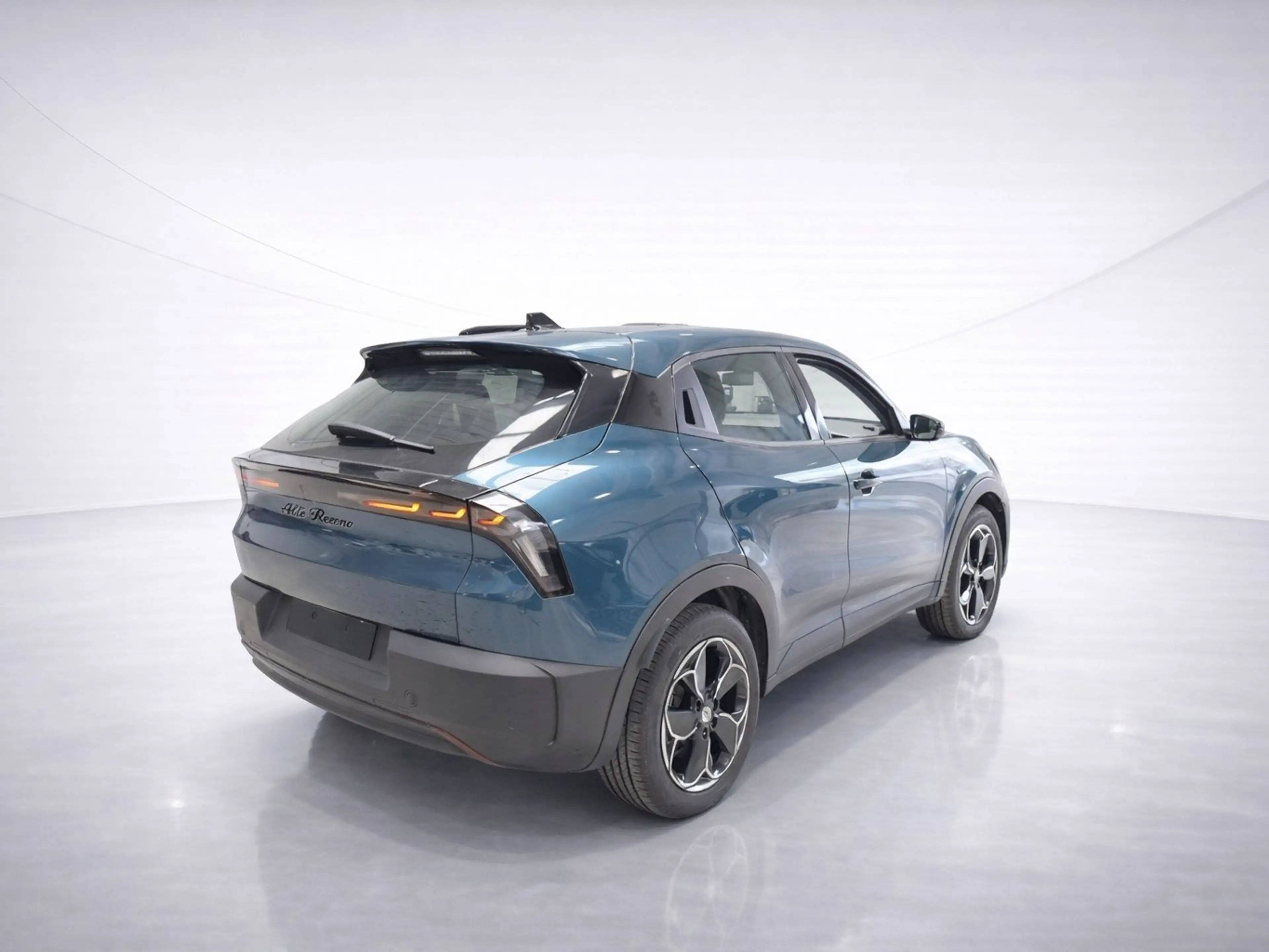 Alfa Romeo Junior Elettrica 54 kWh ACC/LED/PDC/Carplay — photo 5