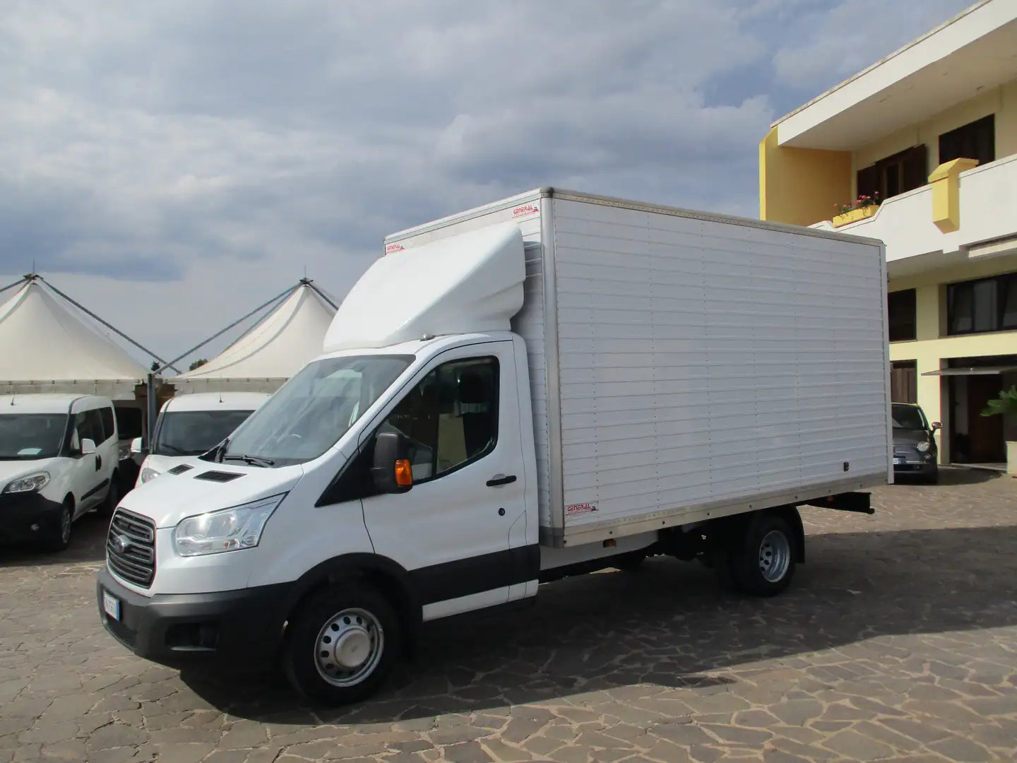 Ford Transit 2.0 TDCI 170CV FURGONATO - 2019 Weiß - 1