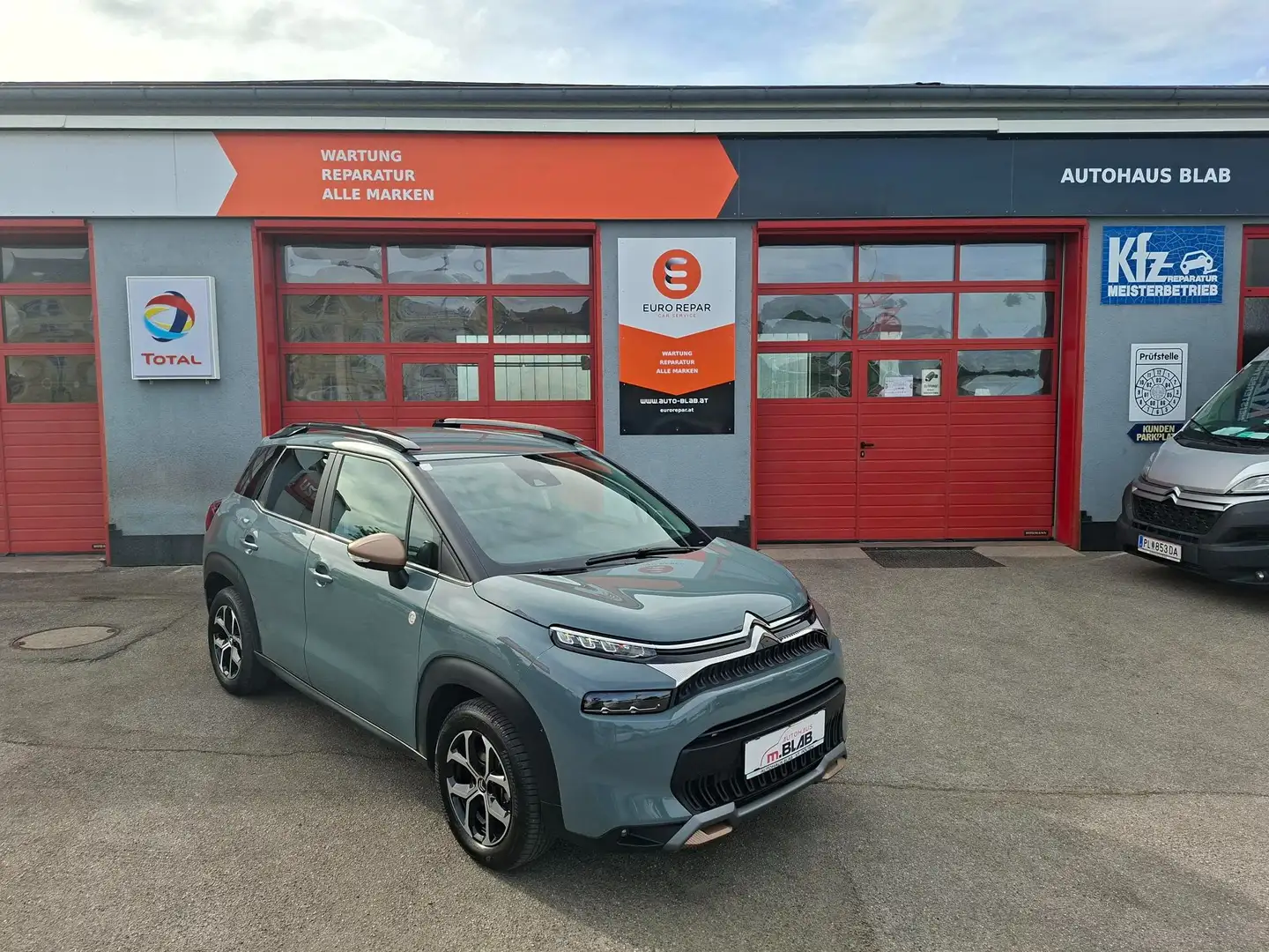 Citroen C3 Aircross C-Series * WENIG KM * WINTERRÄDER * Grün - 1