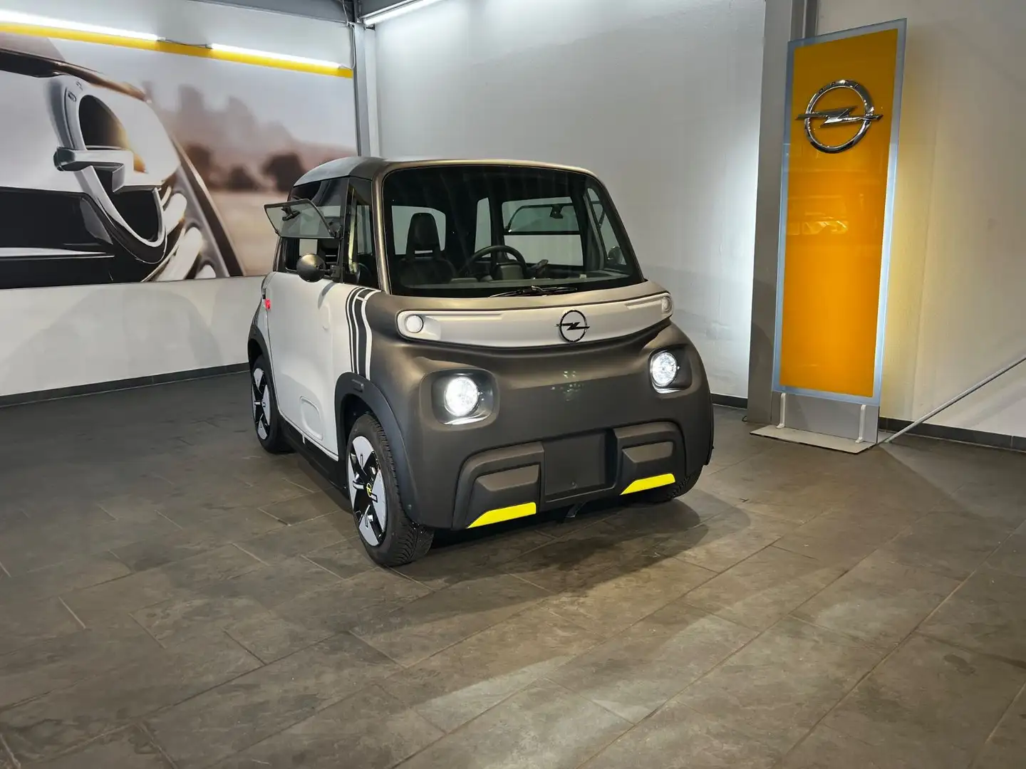 Opel Rocks-e Tekno Сірий - 1