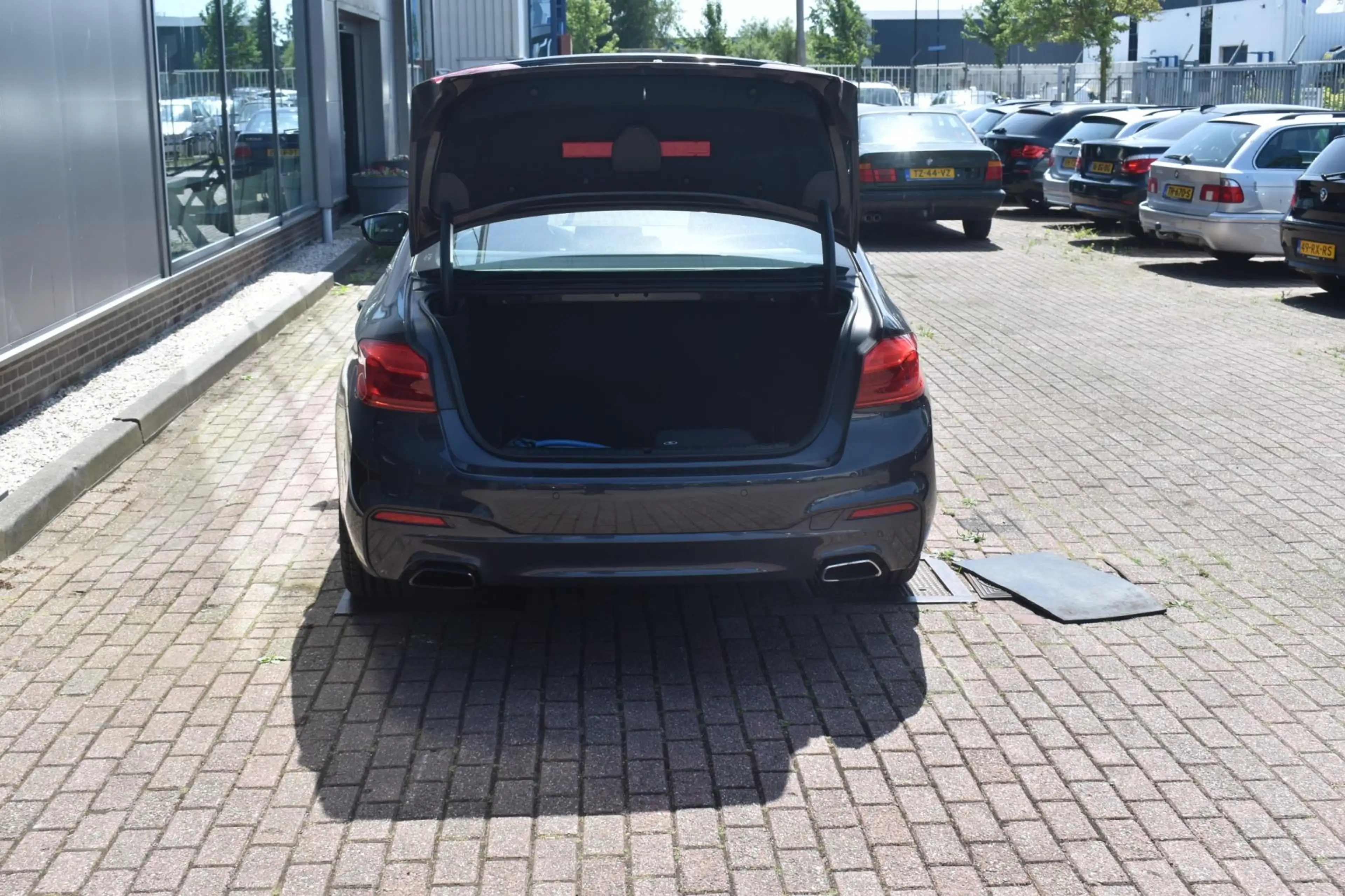 BMW 530 5-serie 530e iPerformance High Executive — photo 19