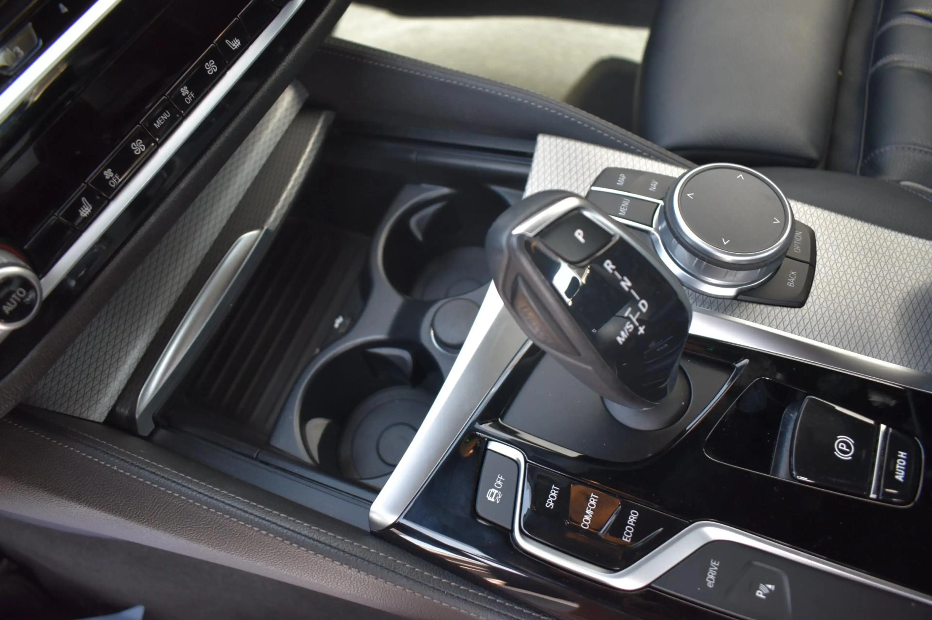 BMW 530 5-serie 530e iPerformance High Executive — photo 17