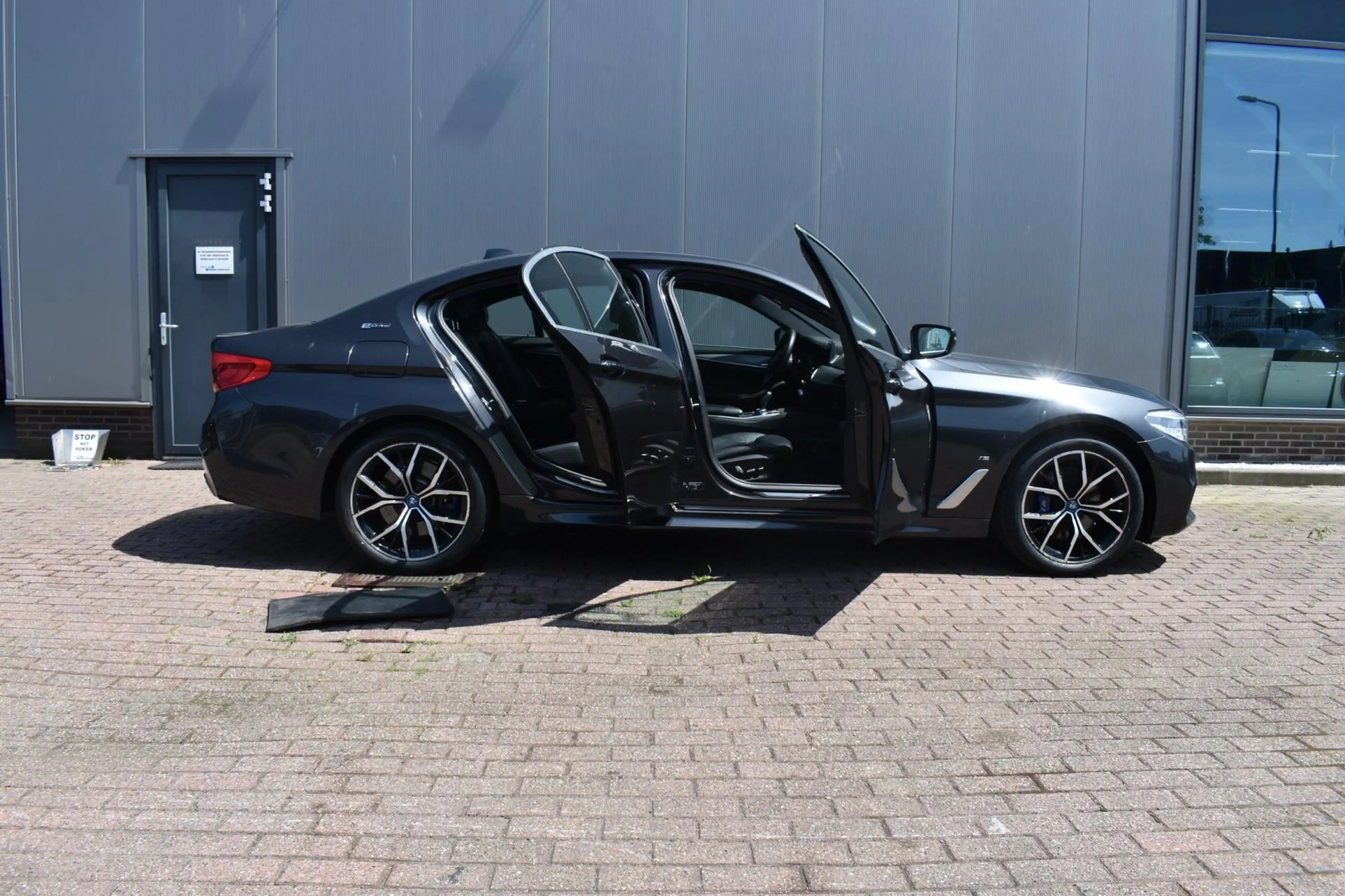 BMW 530 5-serie 530e iPerformance High Executive — photo 9
