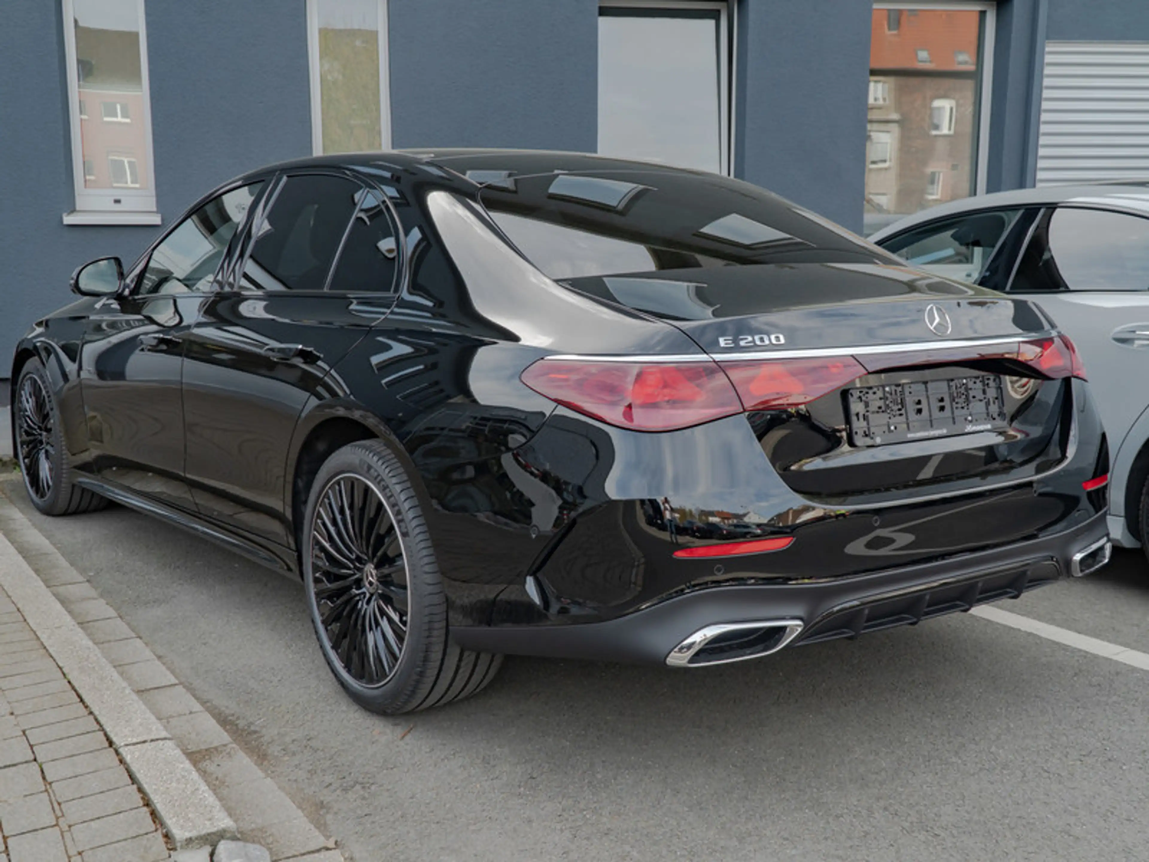 Mercedes-Benz E 200 AMG-Sport/Super/DIGITAL/Pano/Burm/Night/20 — photo 6
