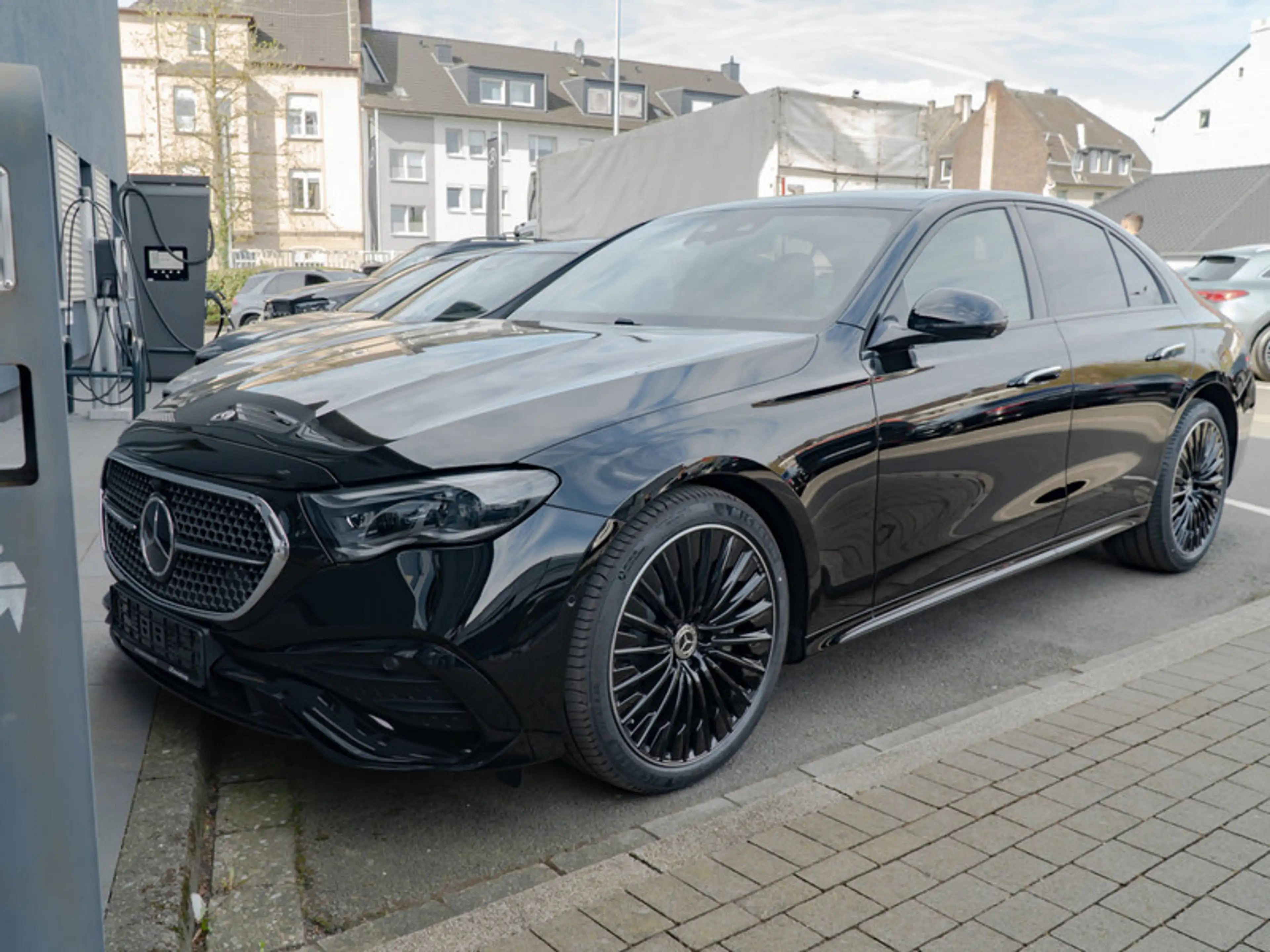 Mercedes-Benz E 200 AMG-Sport/Super/DIGITAL/Pano/Burm/Night/20 — photo 4