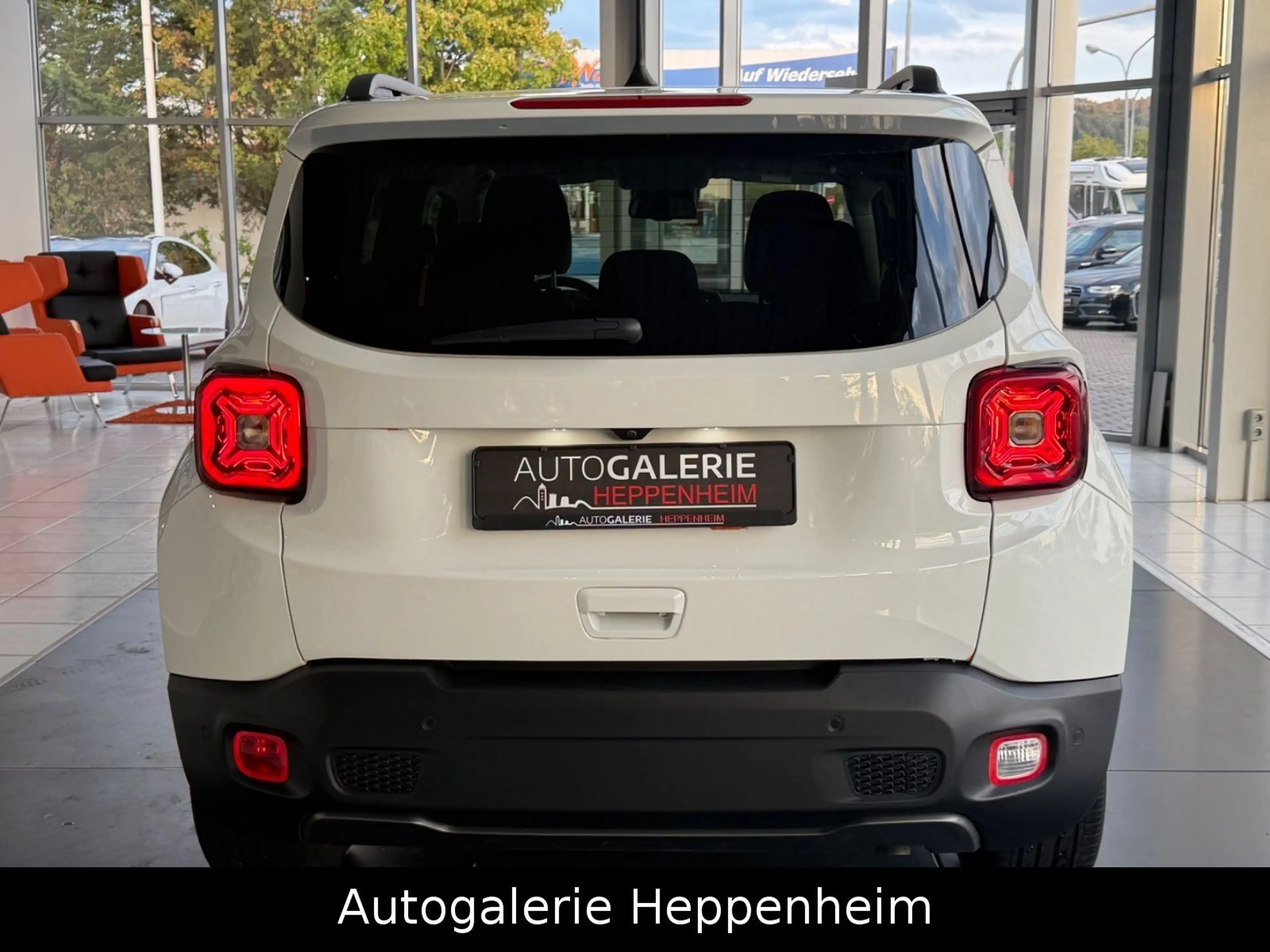 Jeep Renegade Longitude Mild-Hybrid FWD — photo 7