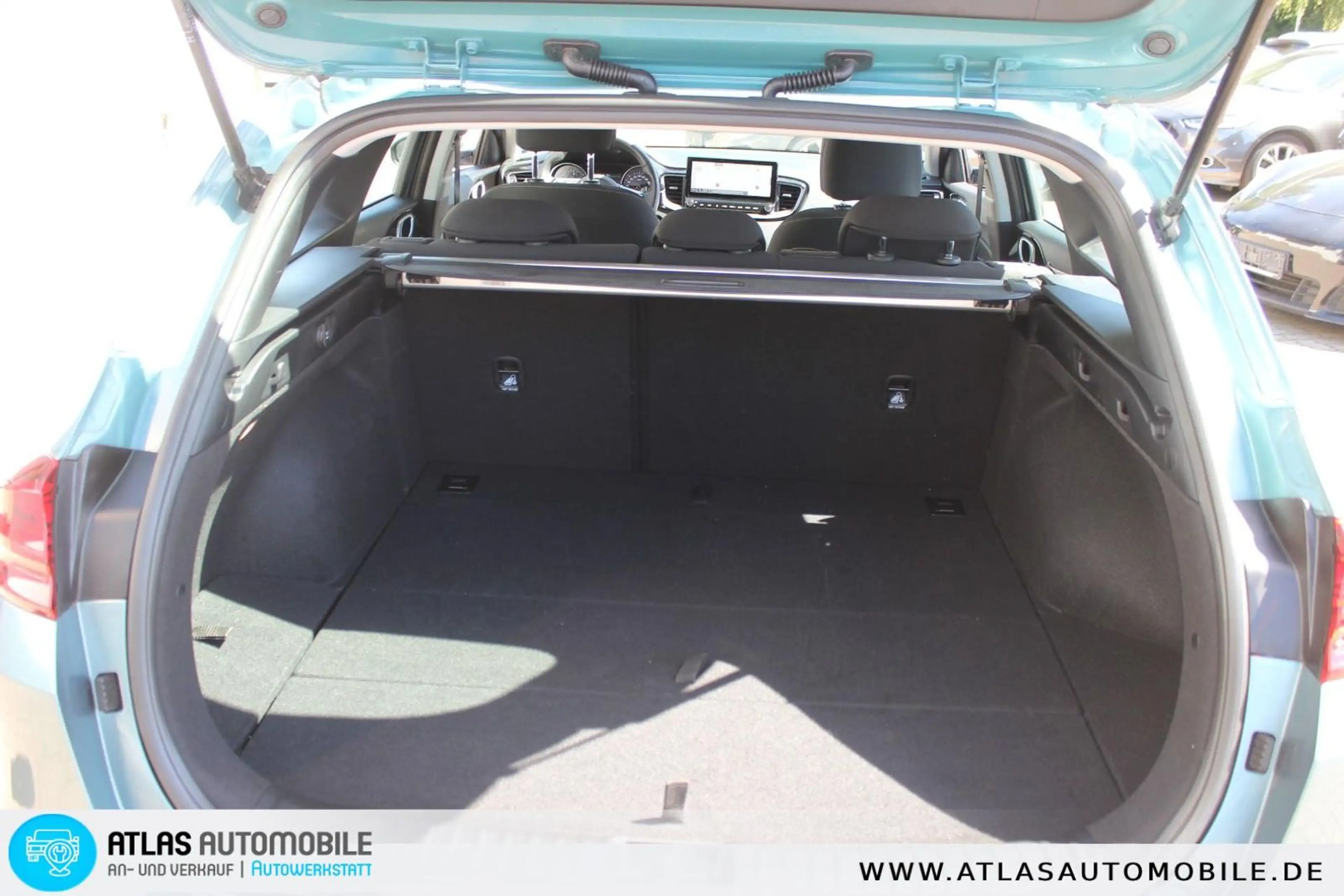 Kia Ceed / cee'd Ceed Sportswagon Vision 1.6 CRDi MHEV 100kW DCT — photo 12