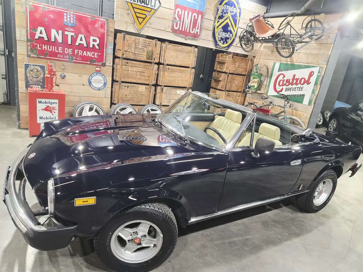 Fiat 124 Spider 2000 inj NOUVELLE PEINTURE & DISTRIBUTION Bleu - 2