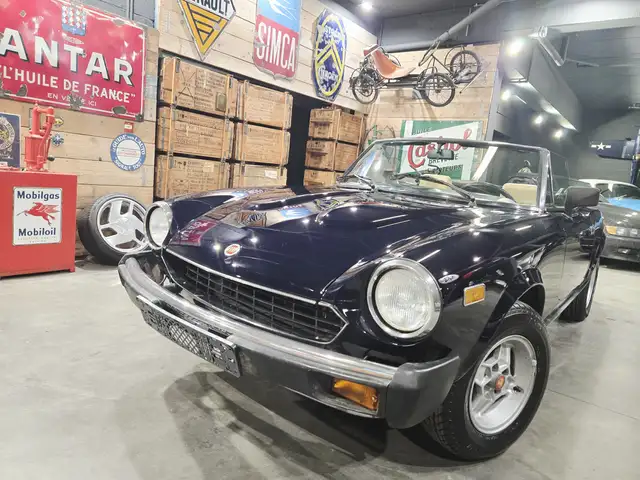 Fiat 124 Spider 2000 inj NOUVELLE PEINTURE & DISTRIBUTION