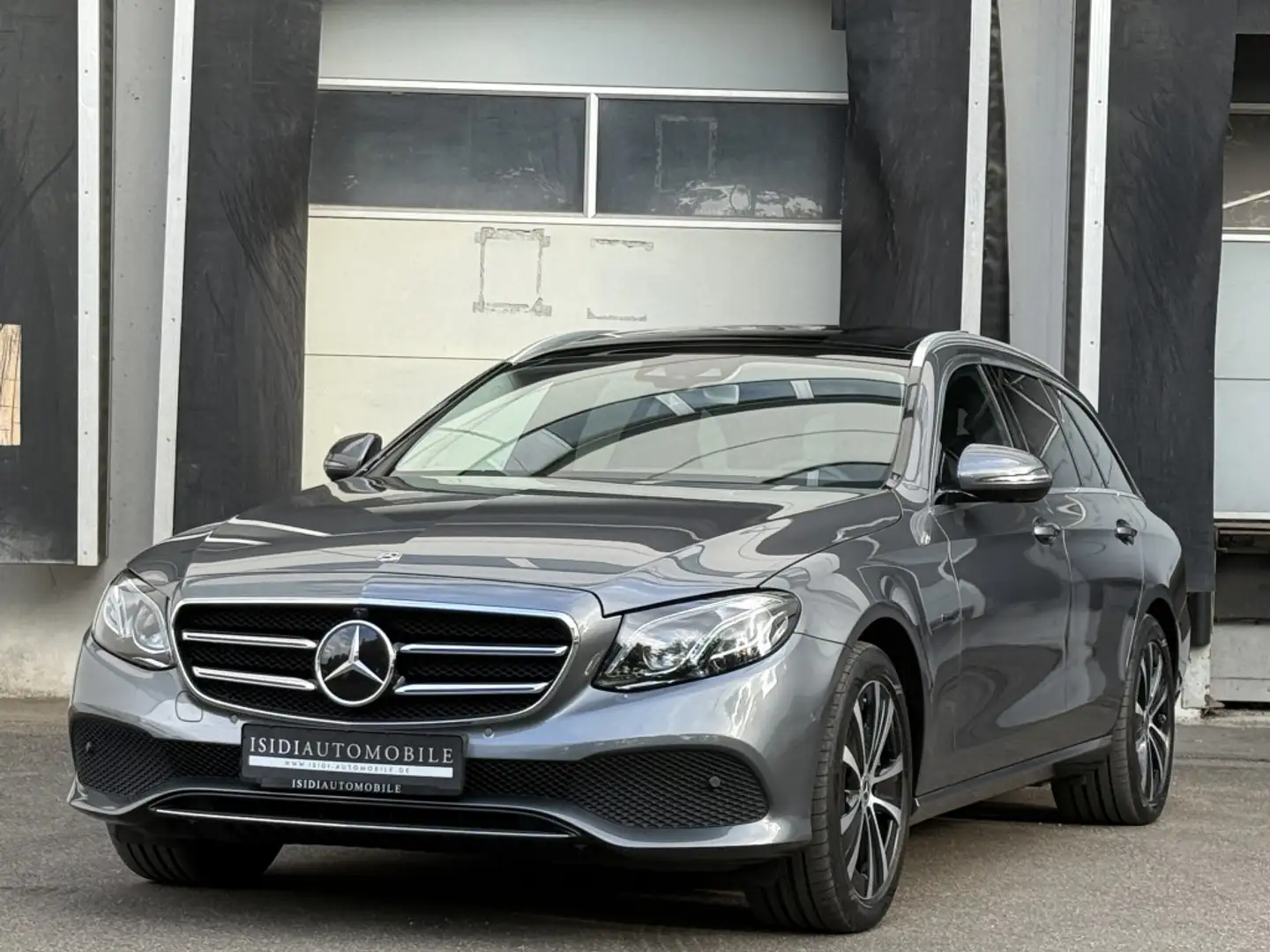 Mercedes-Benz E 300 de Avantgarde LED Distronic Pano Burmester Grigio - 1