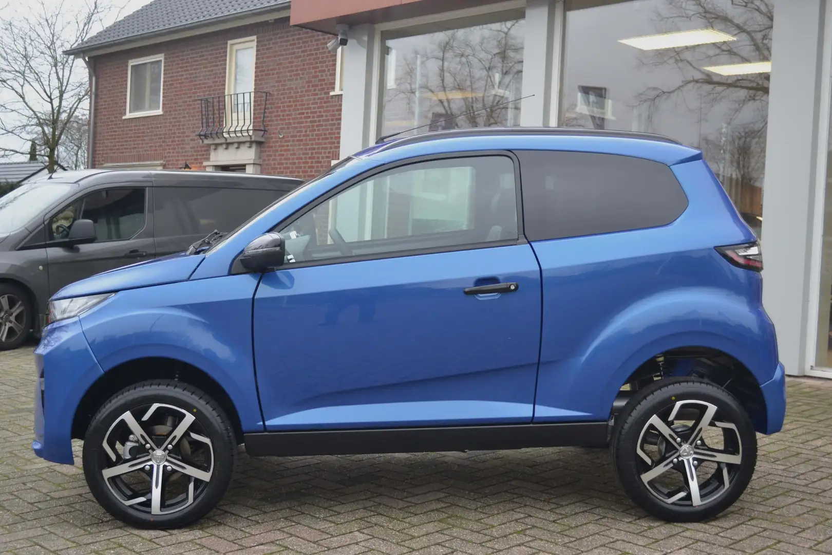 Ligier JS 60 Aixam Crossover Navigatie via Apple Carplay Blau - 2