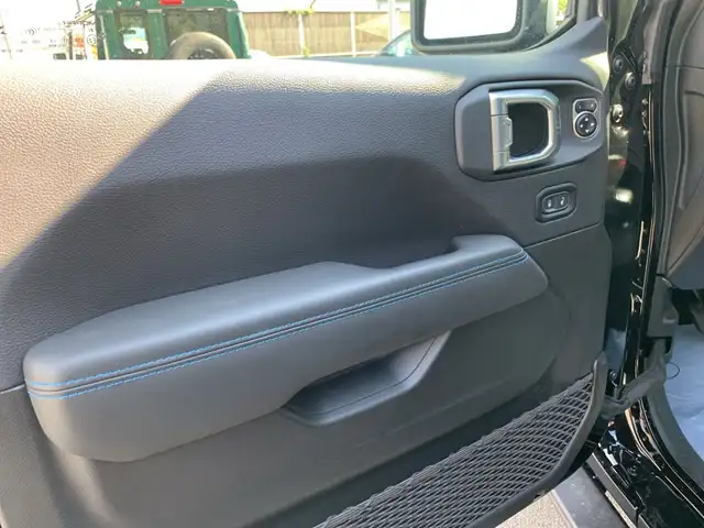 Jeep Wrangler Rubicon PHEV 380 PS 4xe Ansicht 11