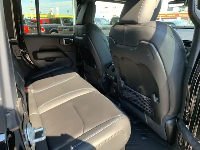 Jeep Wrangler Rubicon PHEV 380 PS 4xe Ansicht 12