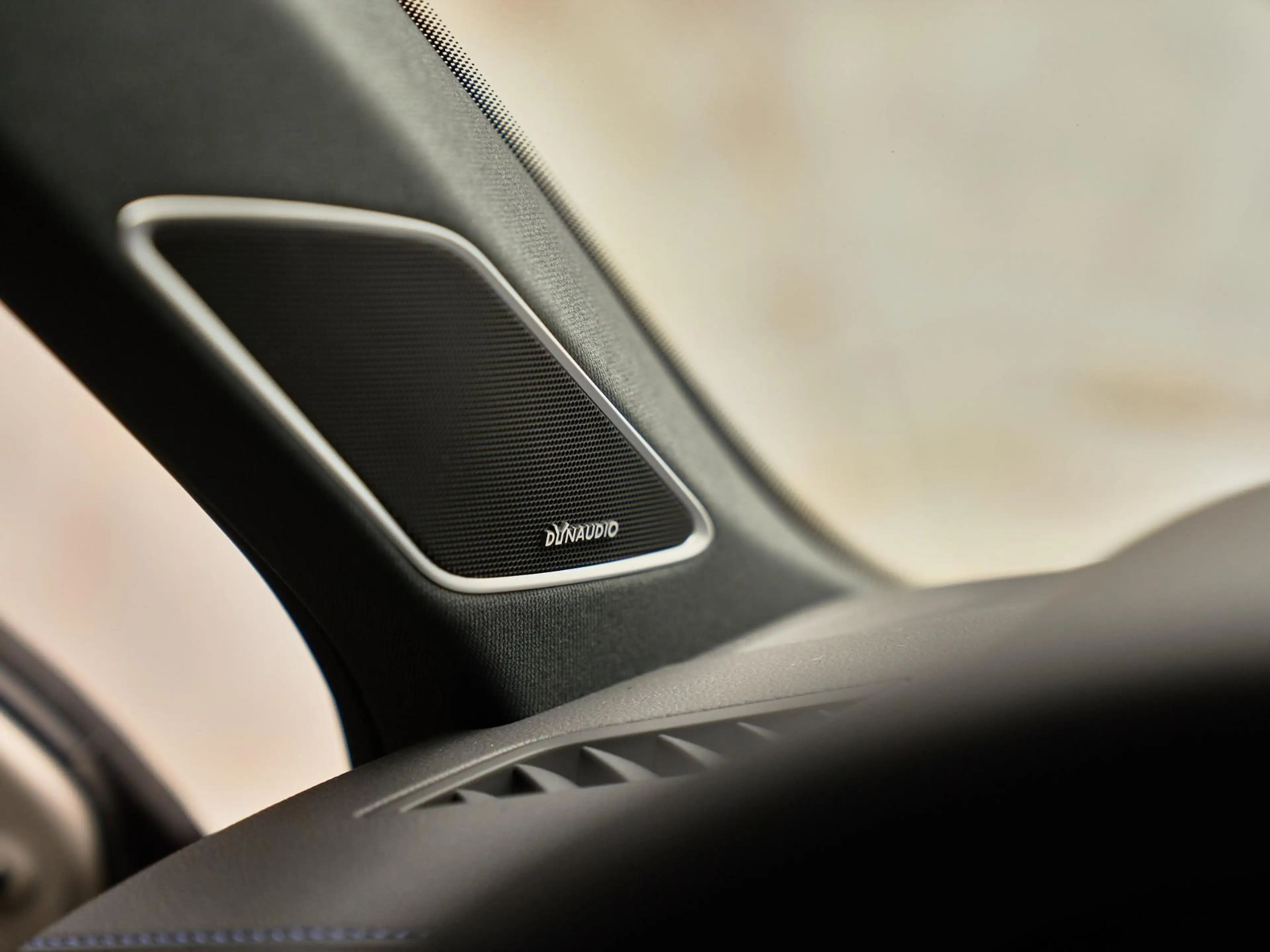 Volkswagen Touareg R V6 eHybrid 4Motion Final Edition , pano, tr.haak — photo 8