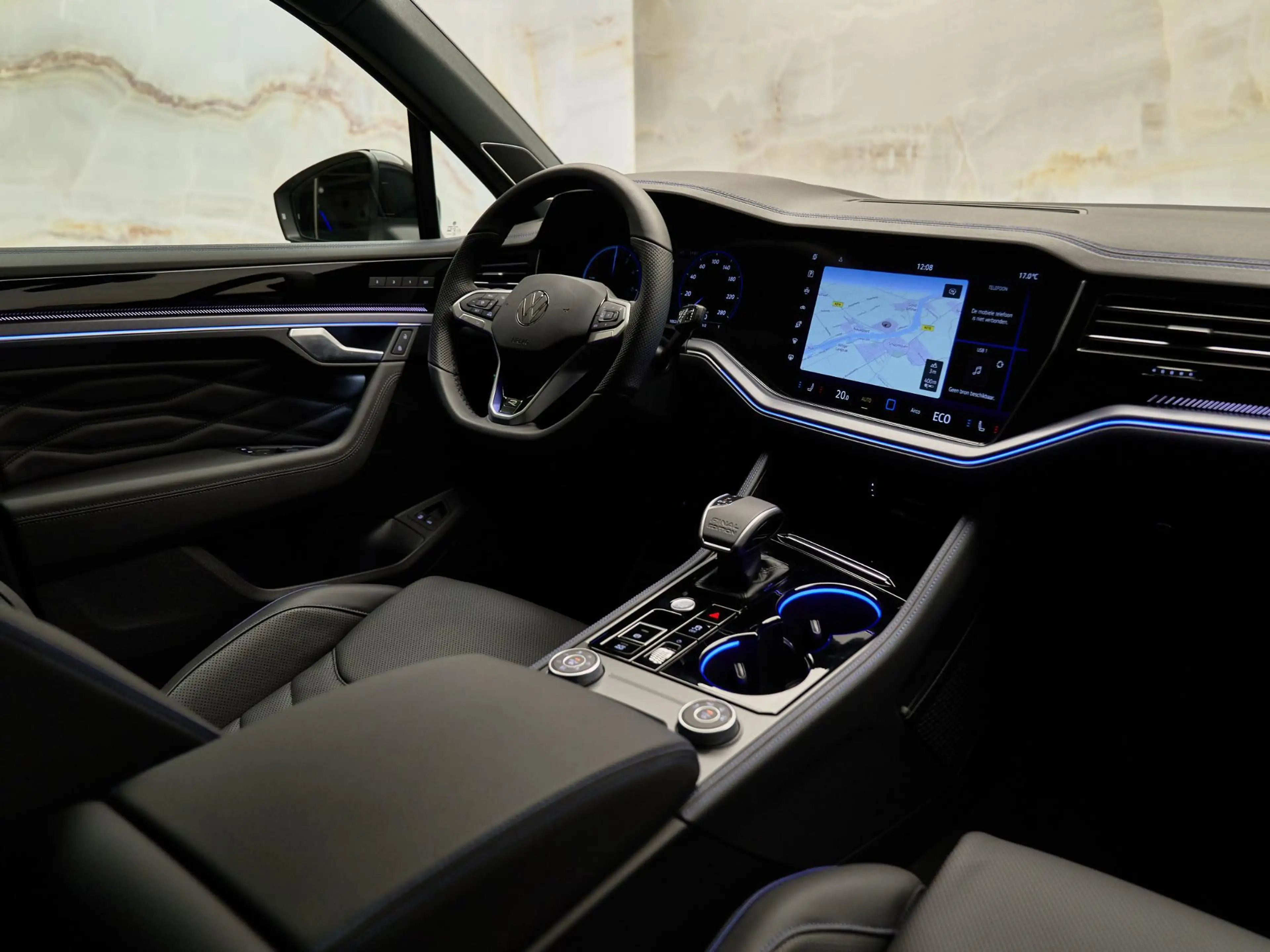 Volkswagen Touareg R V6 eHybrid 4Motion Final Edition , pano, tr.haak — photo 4