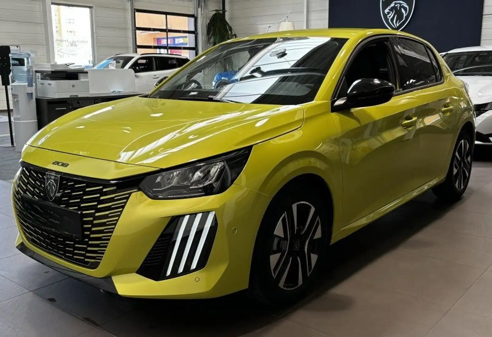 Peugeot 208 1.2 PureTech 100 Allure Keyless SH PDC Giallo - 1