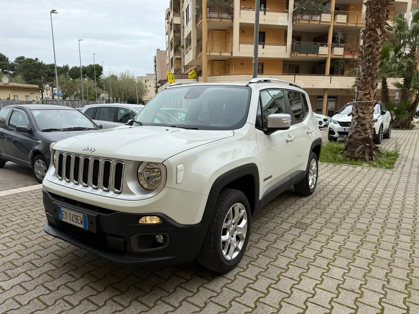 Jeep Renegade 2.0 mjt Limited Active Drive 4wd 140cv Bianco - 1