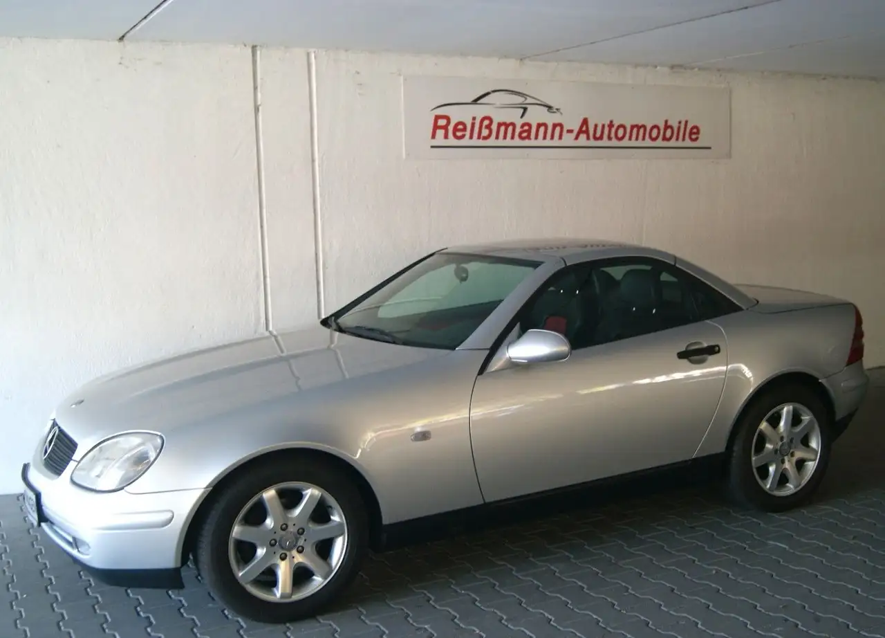 Mercedes-Benz SLK 200