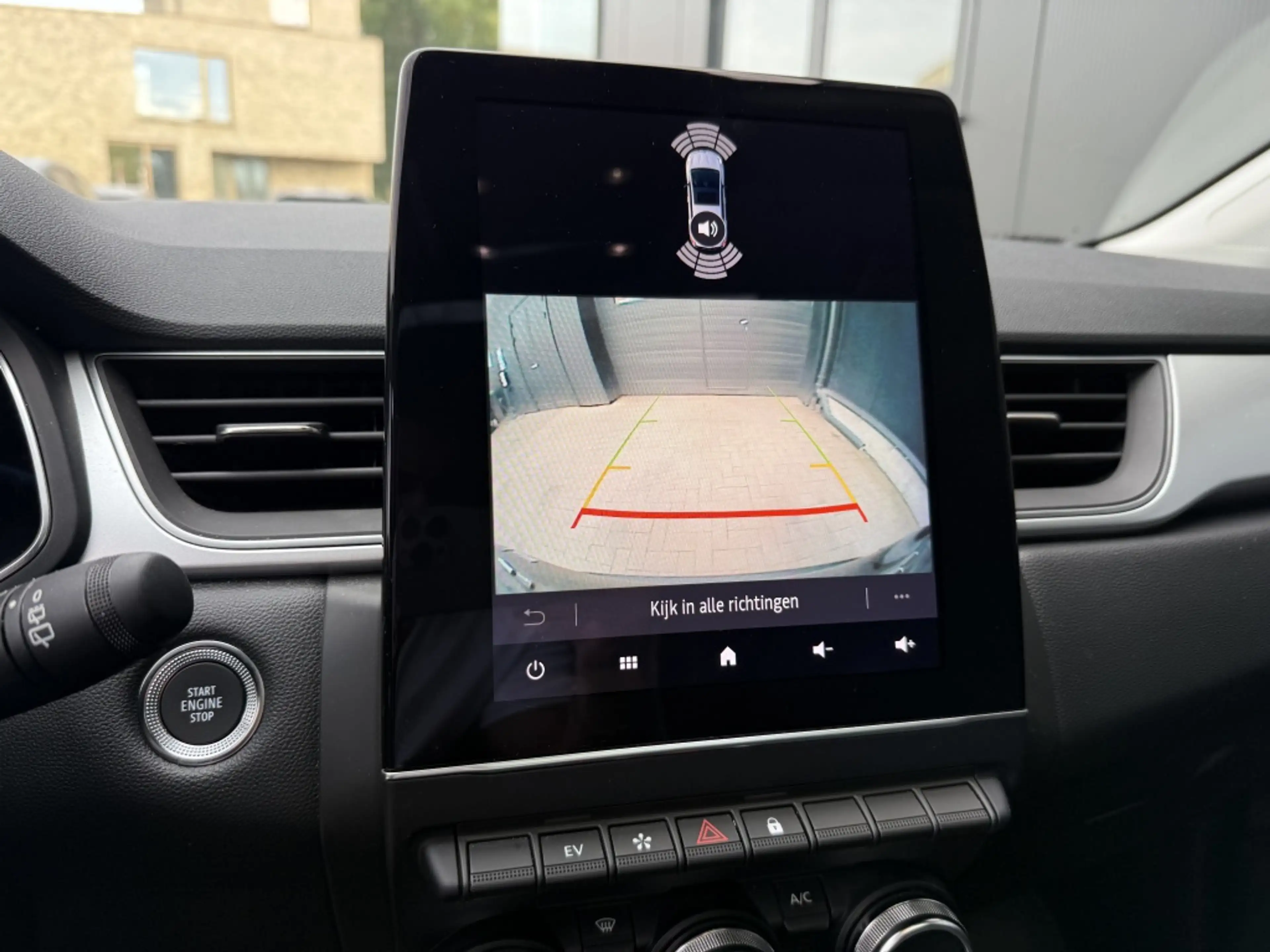 Renault Captur II Techno Full Hybrid — photo 13
