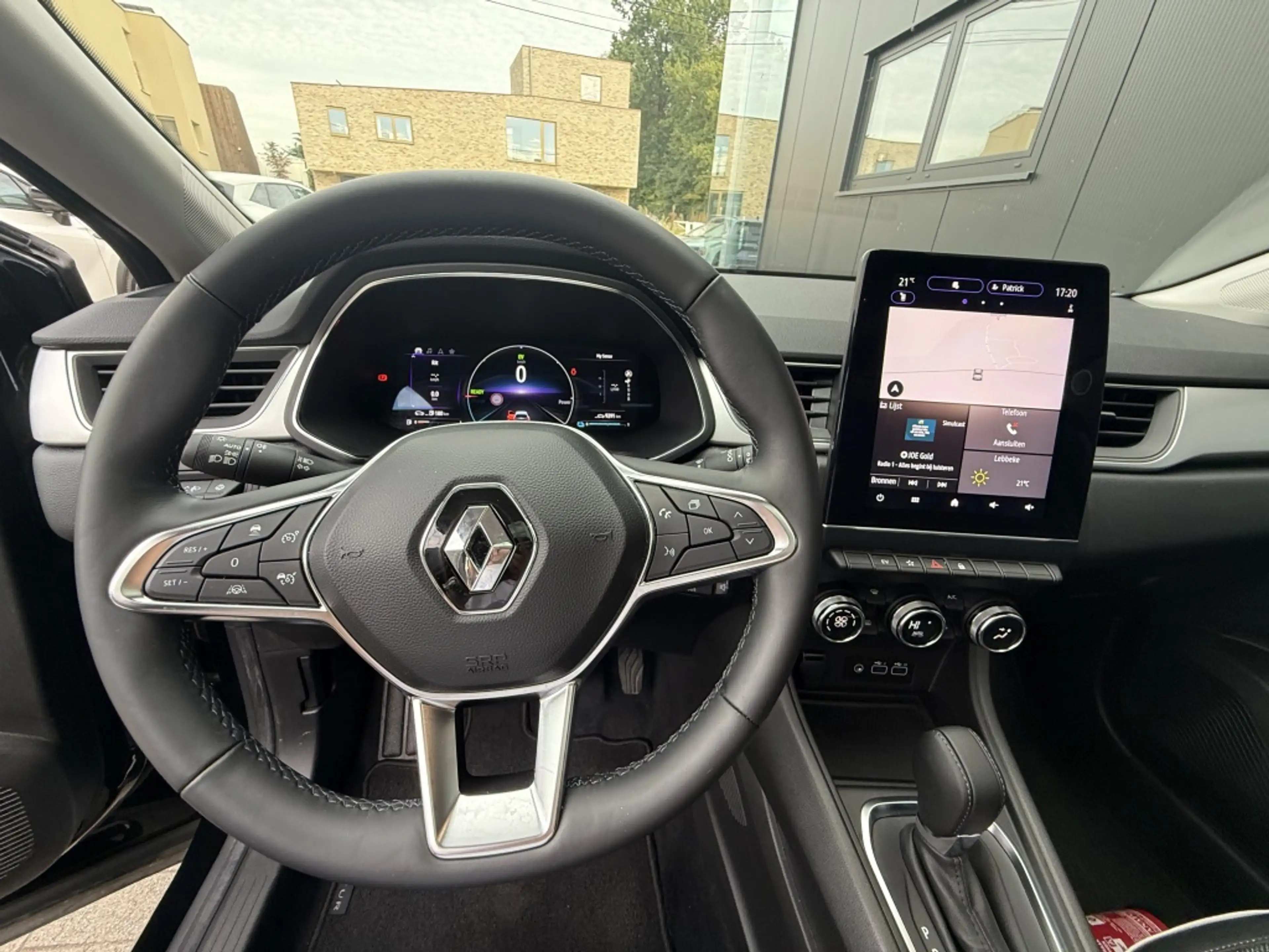 Renault Captur II Techno Full Hybrid — photo 11
