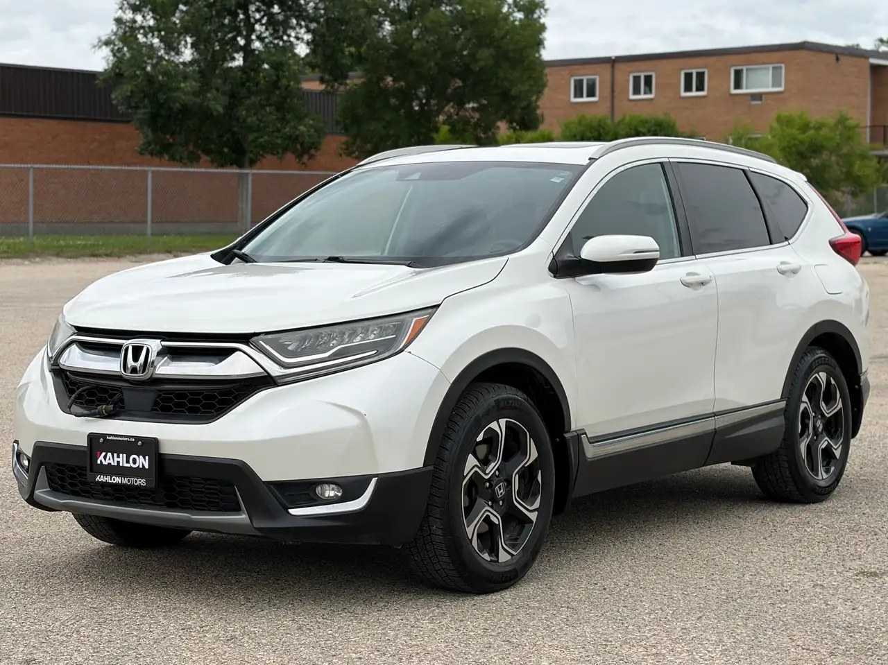 2017 Honda CR-V Touring — photo 1