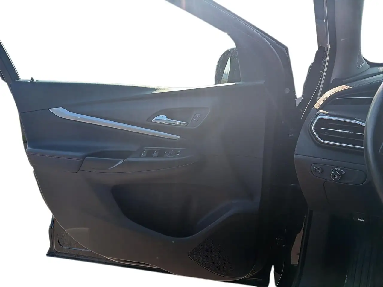 Chevrolet Bolt снимка Chevrolet Bolt