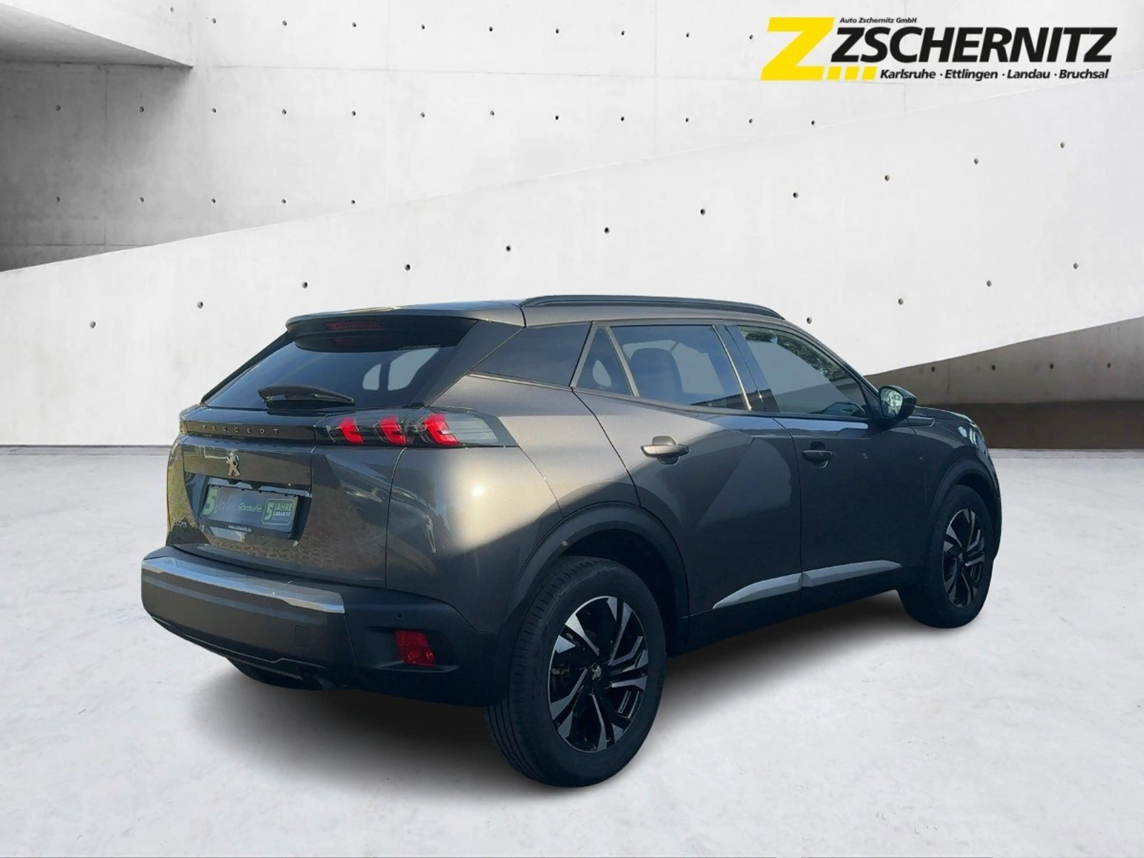 Peugeot 2008 1.2 PureTech 100 Allure Kamera Sitzheiz — photo 4