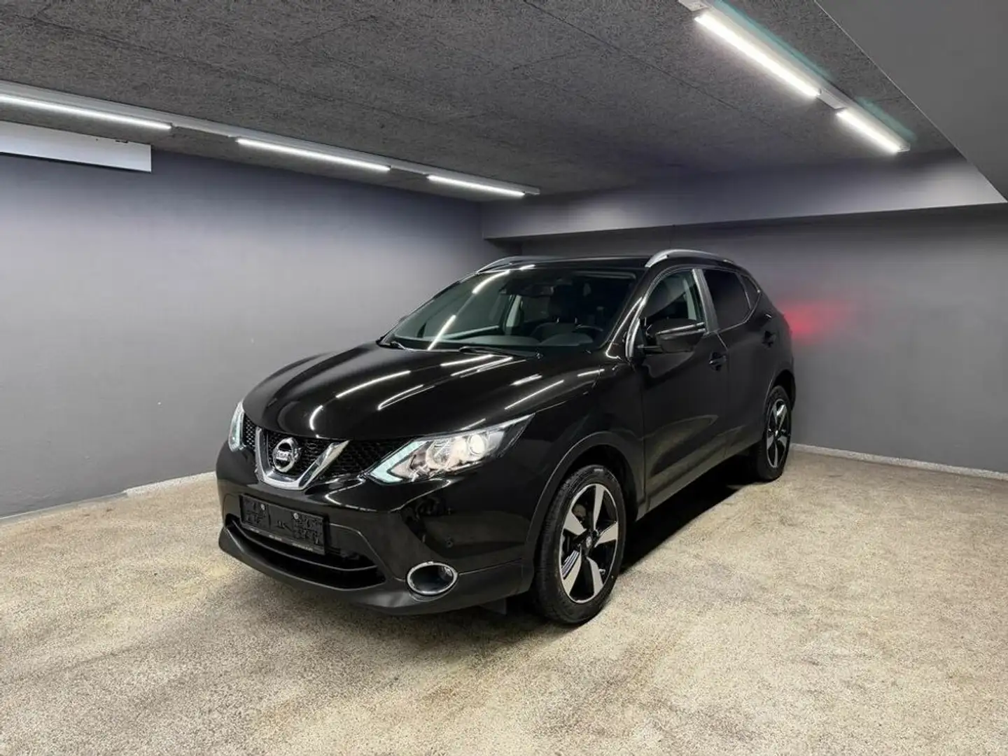 Nissan Qashqai N-Connecta Schwarz - 1