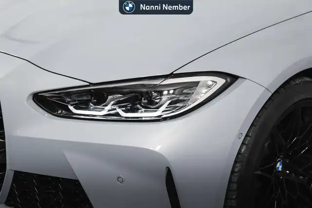 BMW M4 view 5