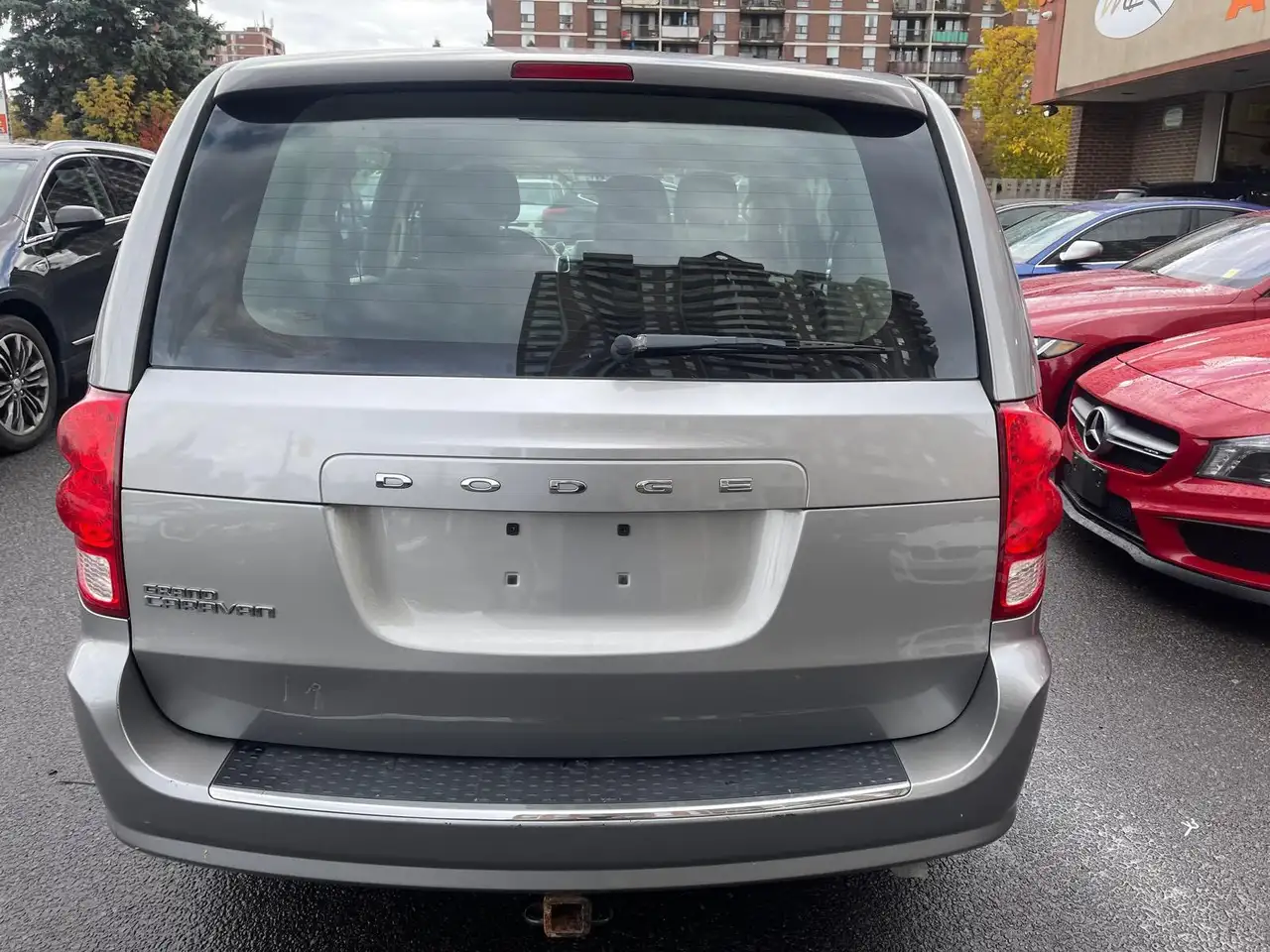 Dodge Grand Caravan снимка Dodge Grand Caravan