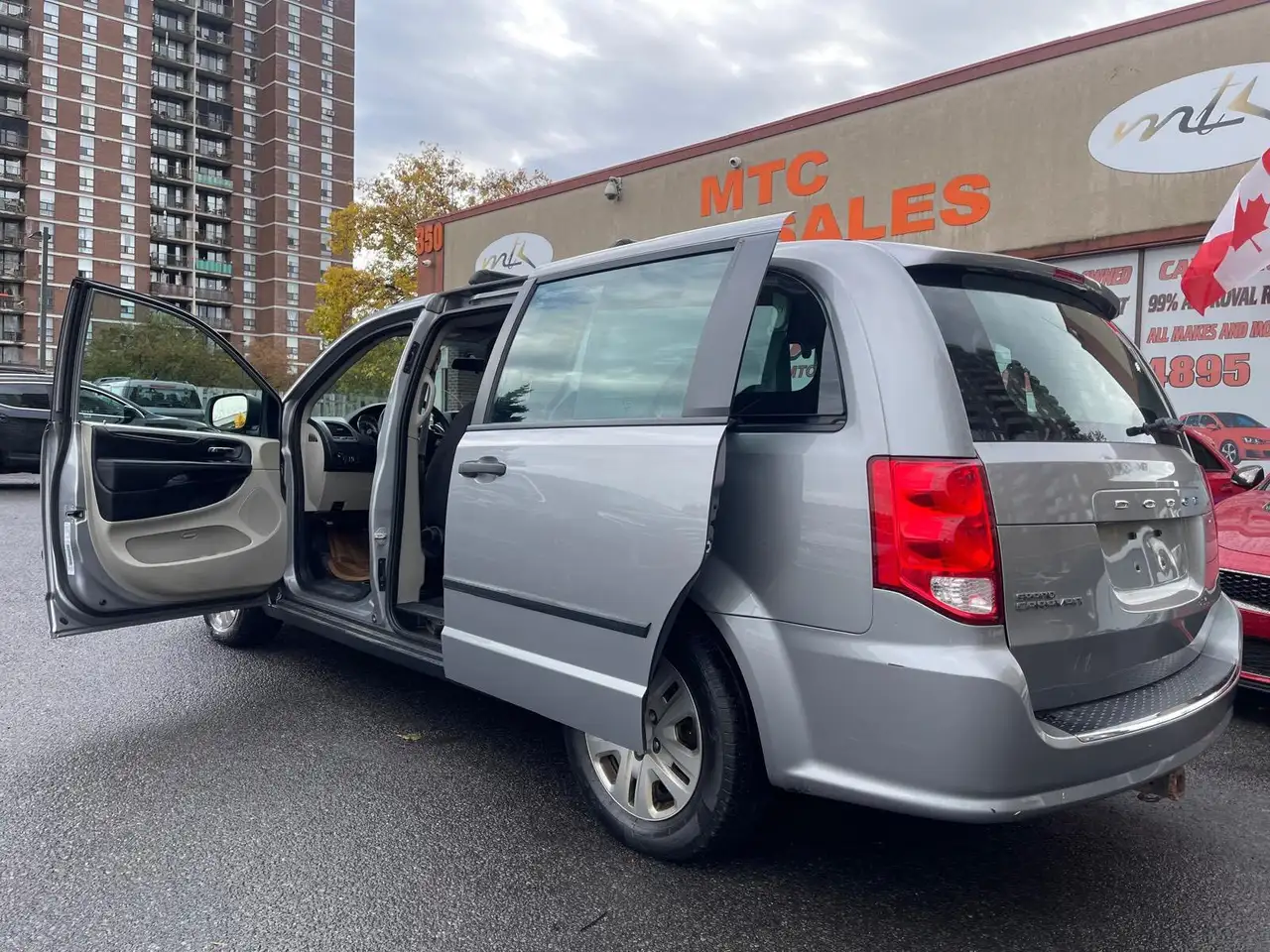 Dodge Grand Caravan снимка Dodge Grand Caravan